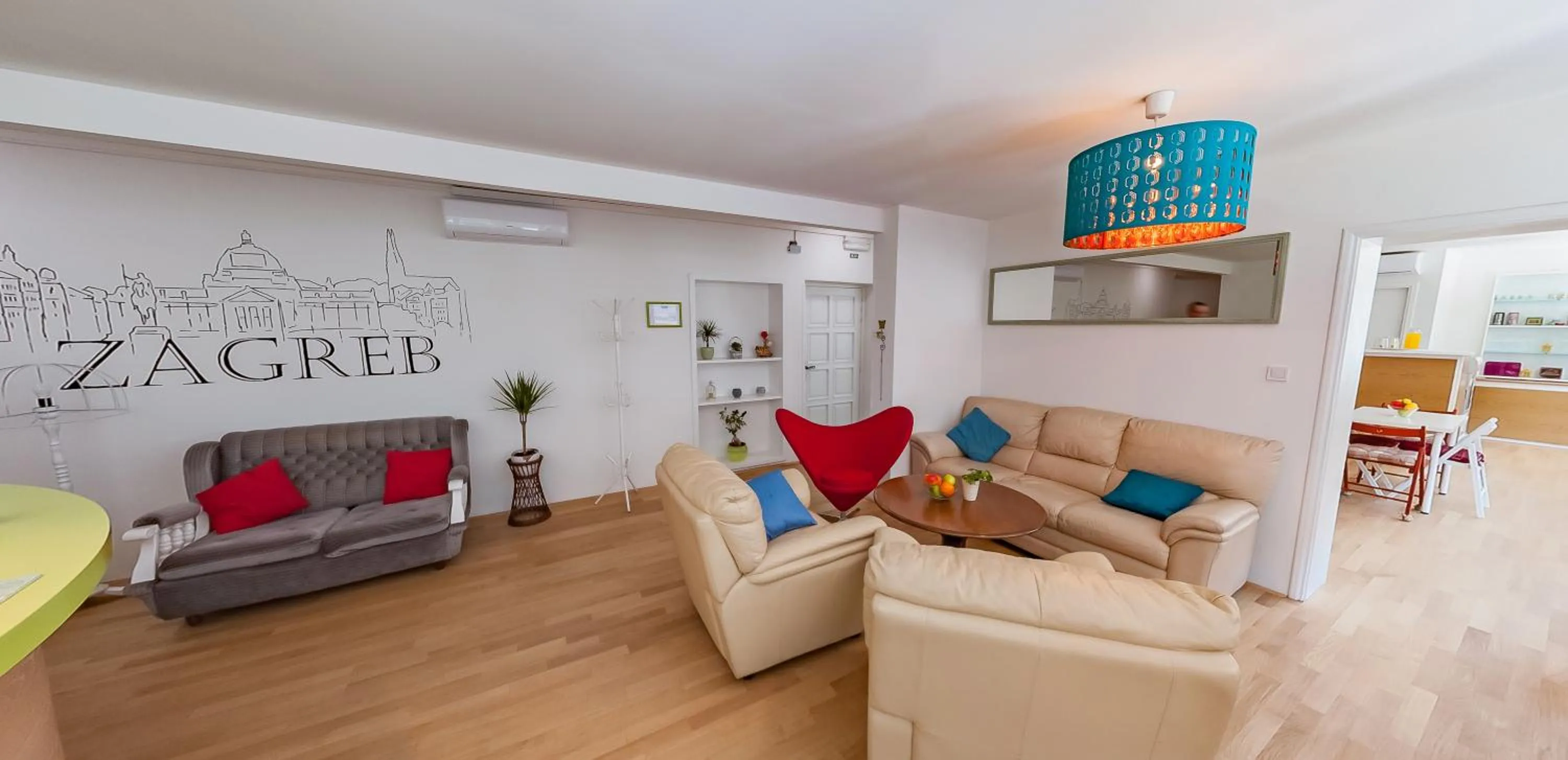 Lobby or reception in The Dots Hostel