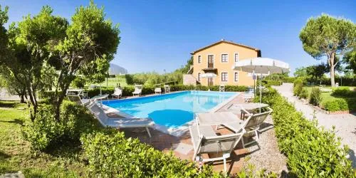 Il Borgo di Donoratico, Residence with swimming pool