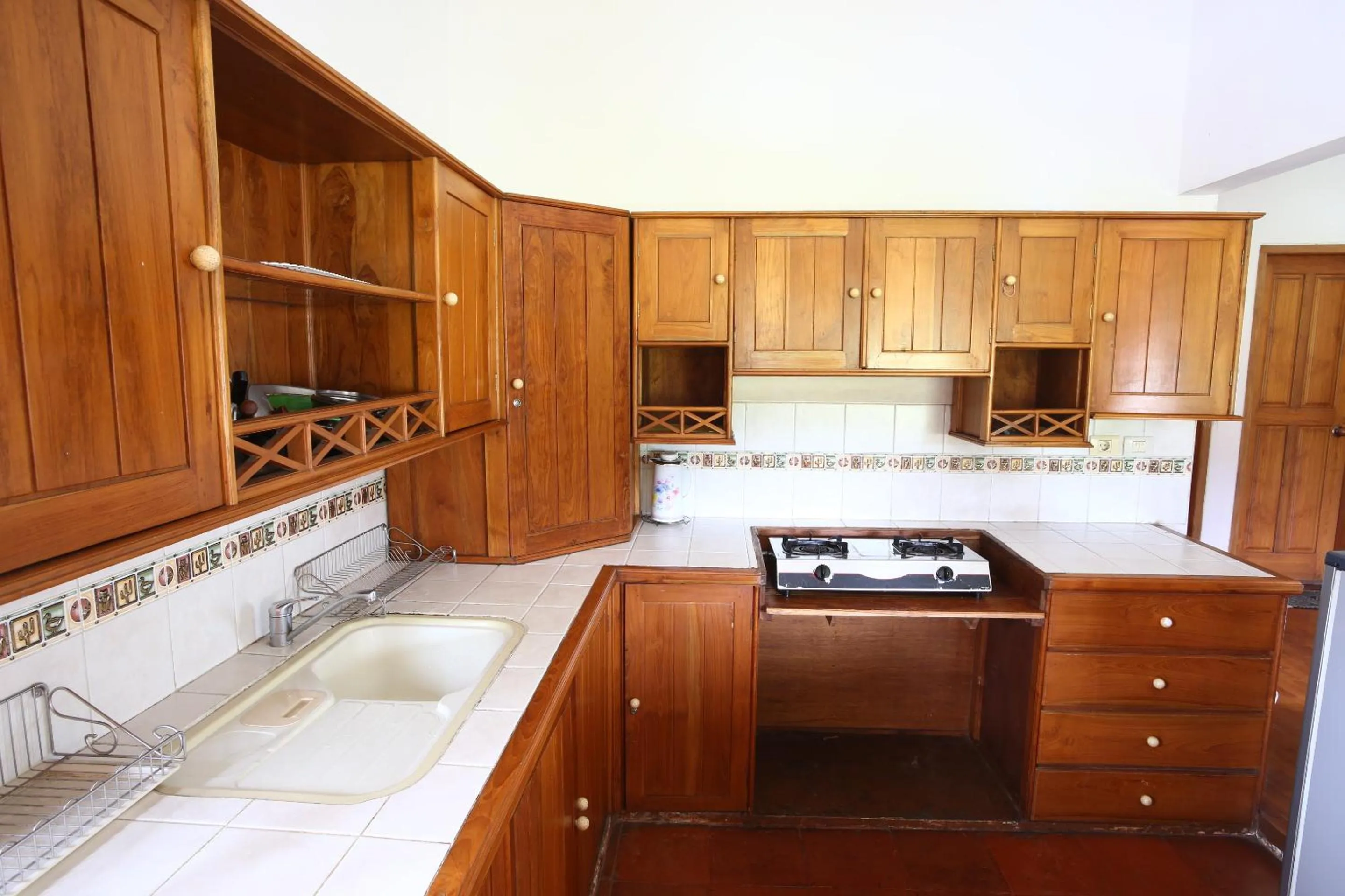 Kitchen or kitchenette in Shanty's House