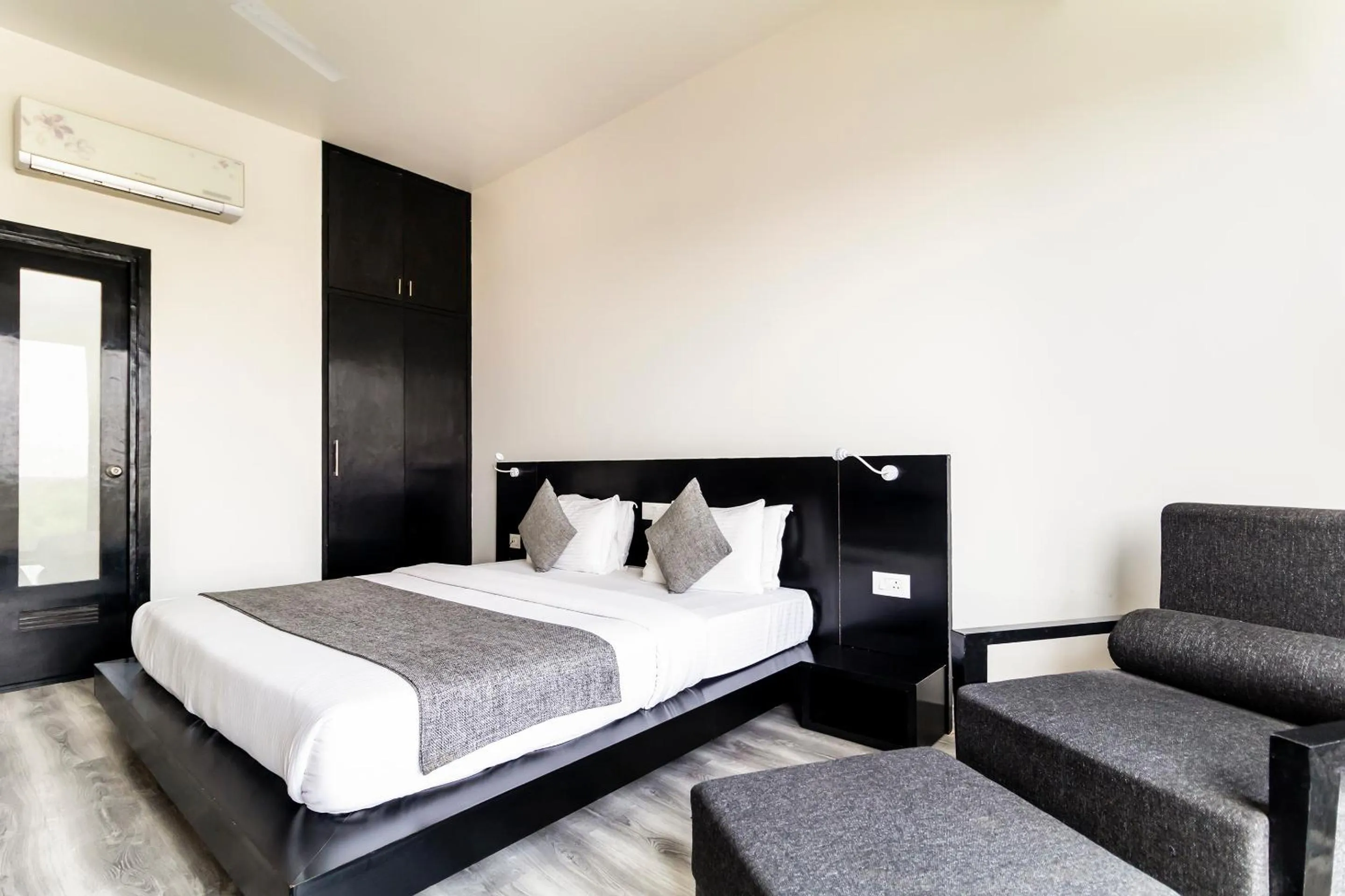 Bed in The Saneer Jaipur