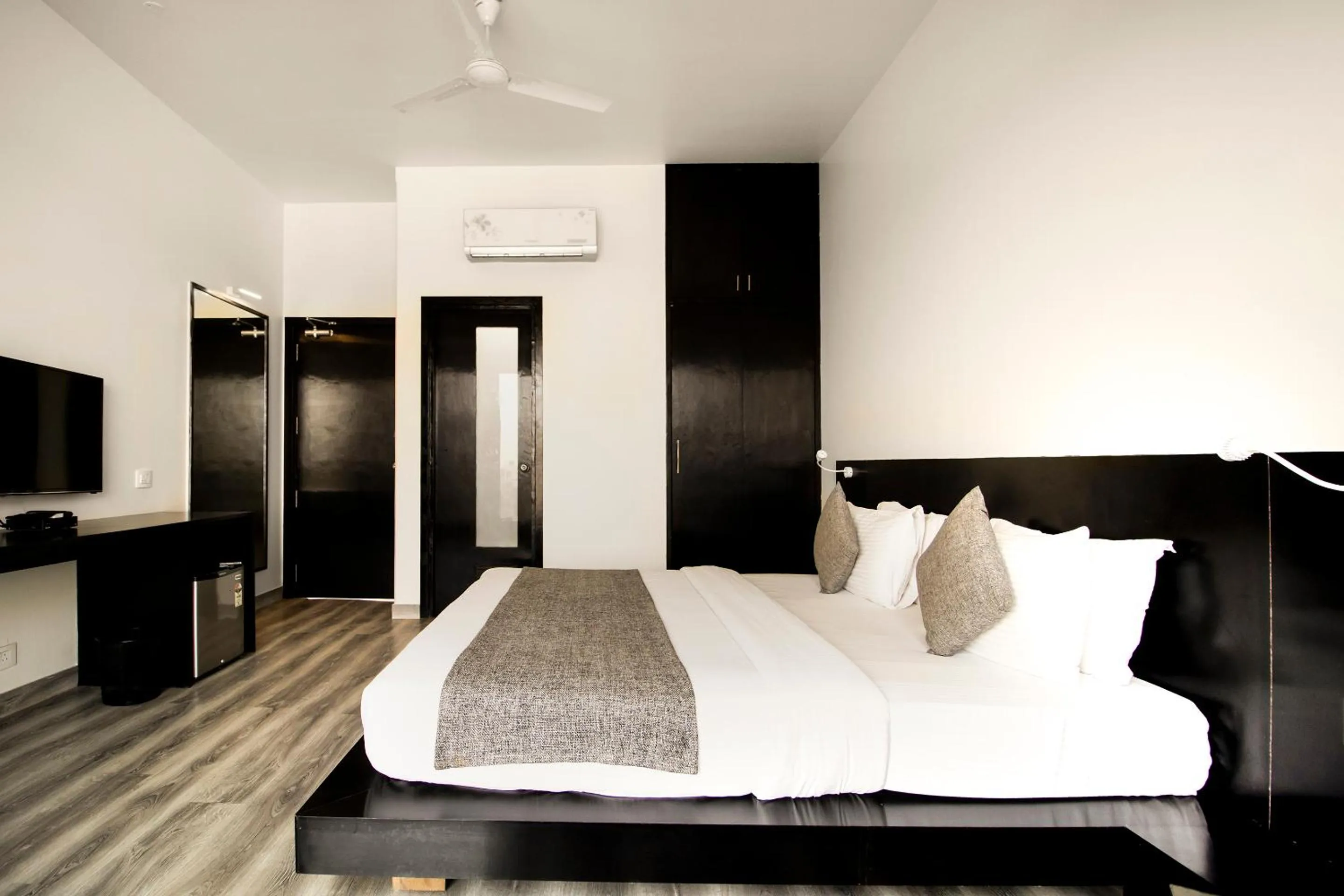 Bed in The Saneer Jaipur