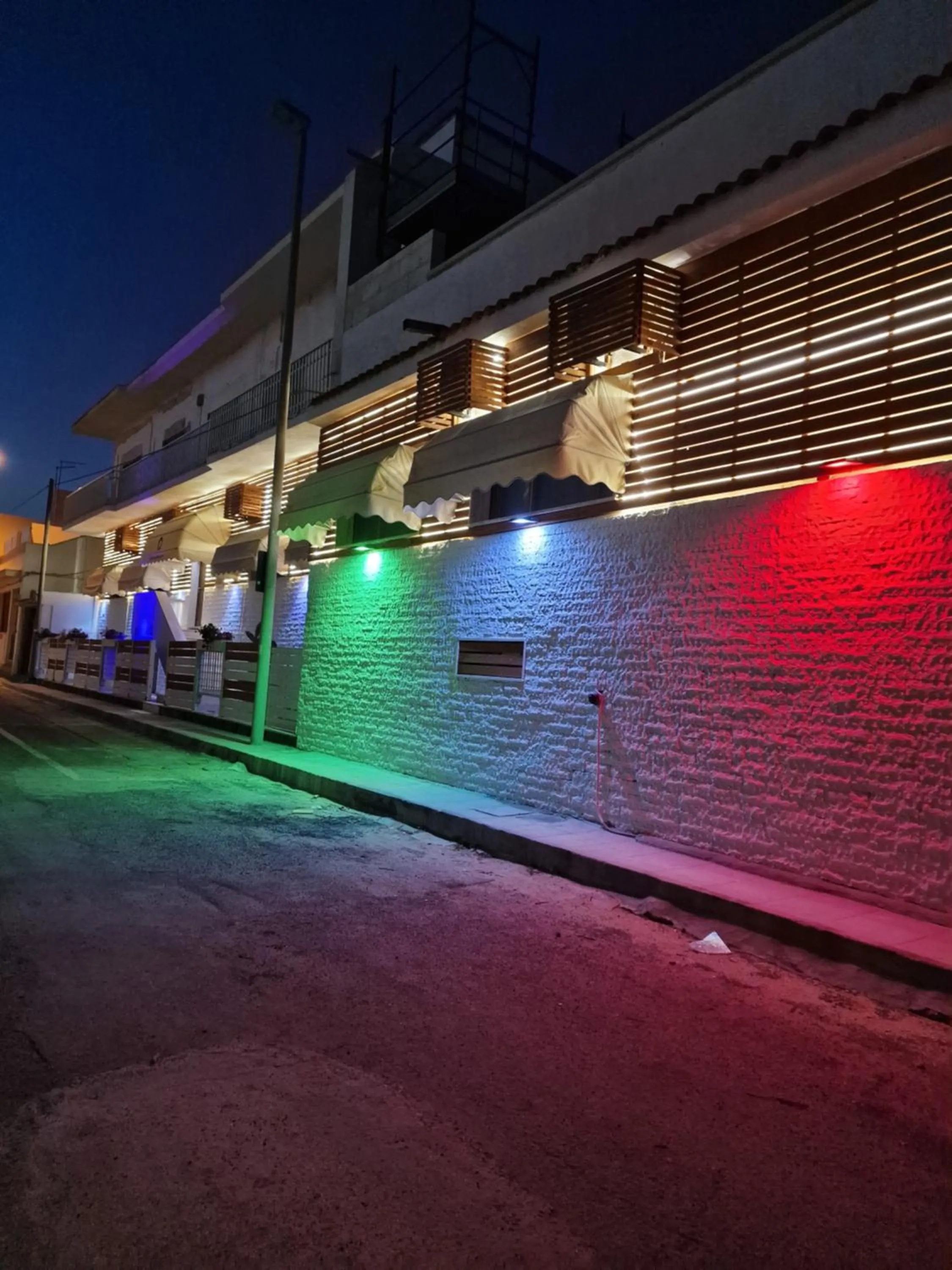 Facade/entrance in Aquarium Residence