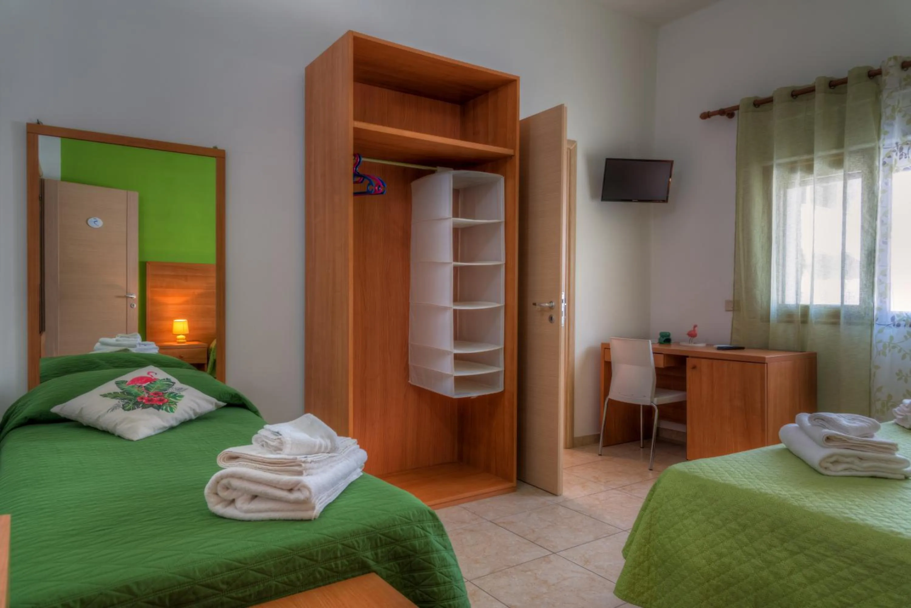 Photo of the whole room, Bed in Aquarium Residence