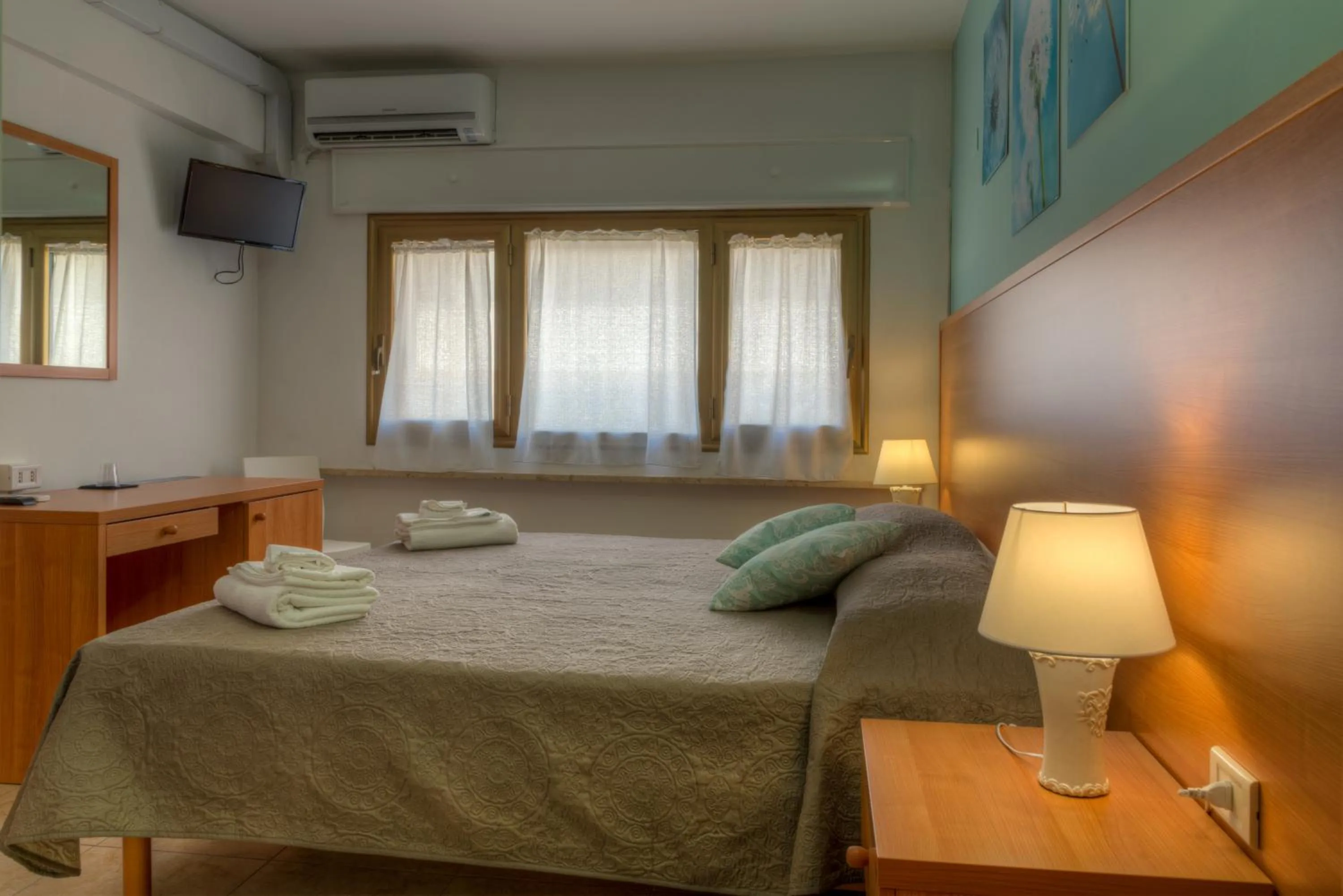 Bedroom, Bed in Aquarium Residence