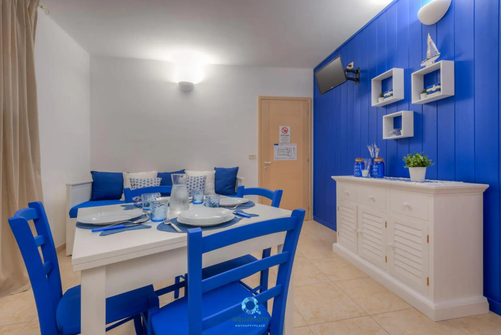 Living room in Aquarium Residence