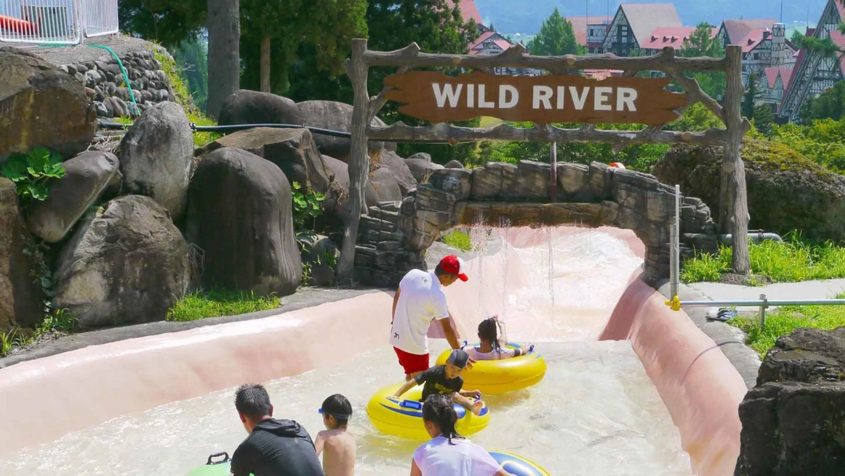 Swimming pool in Hotel Green Plaza Joetsu