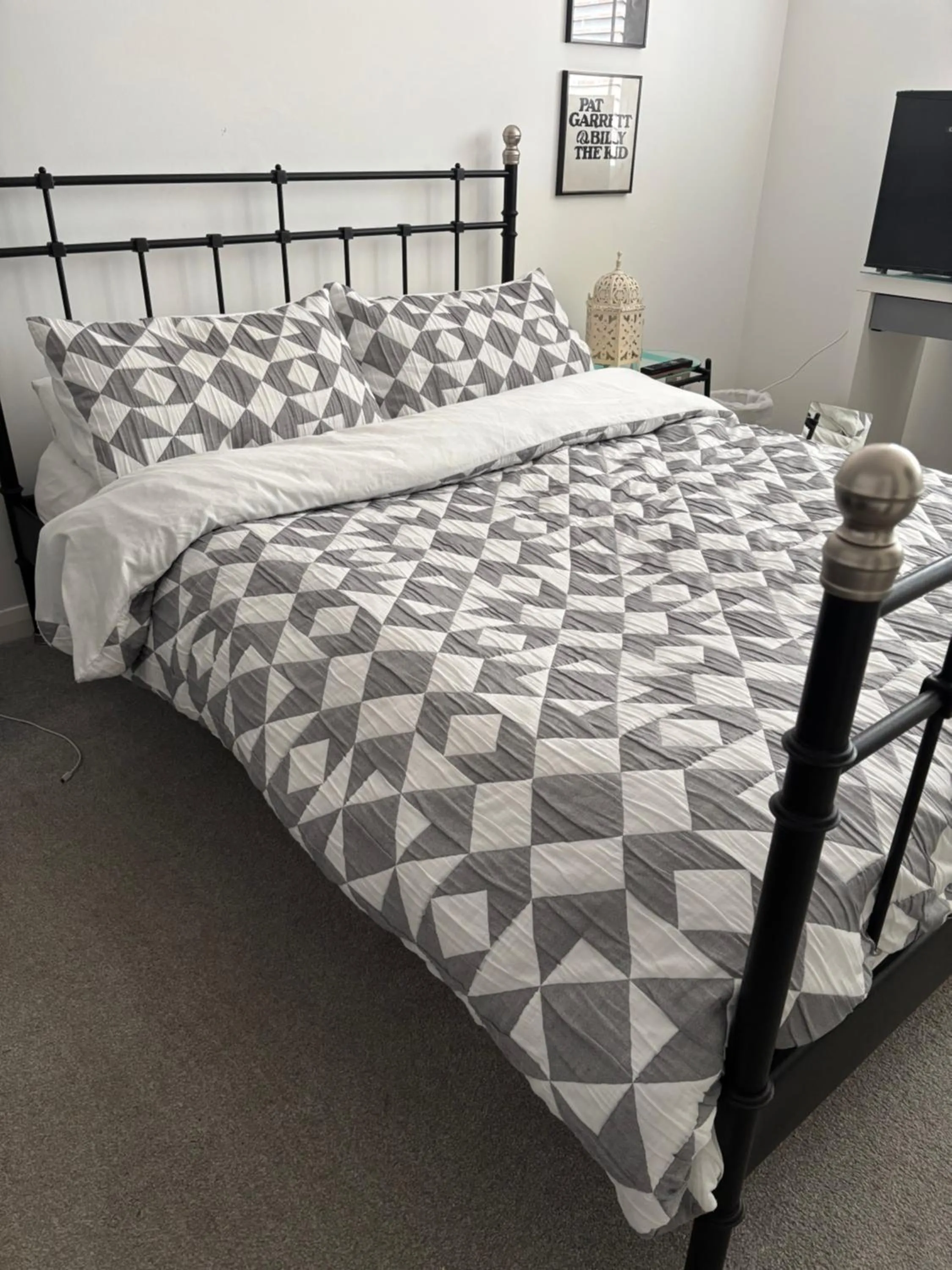 Bed in Firbank House