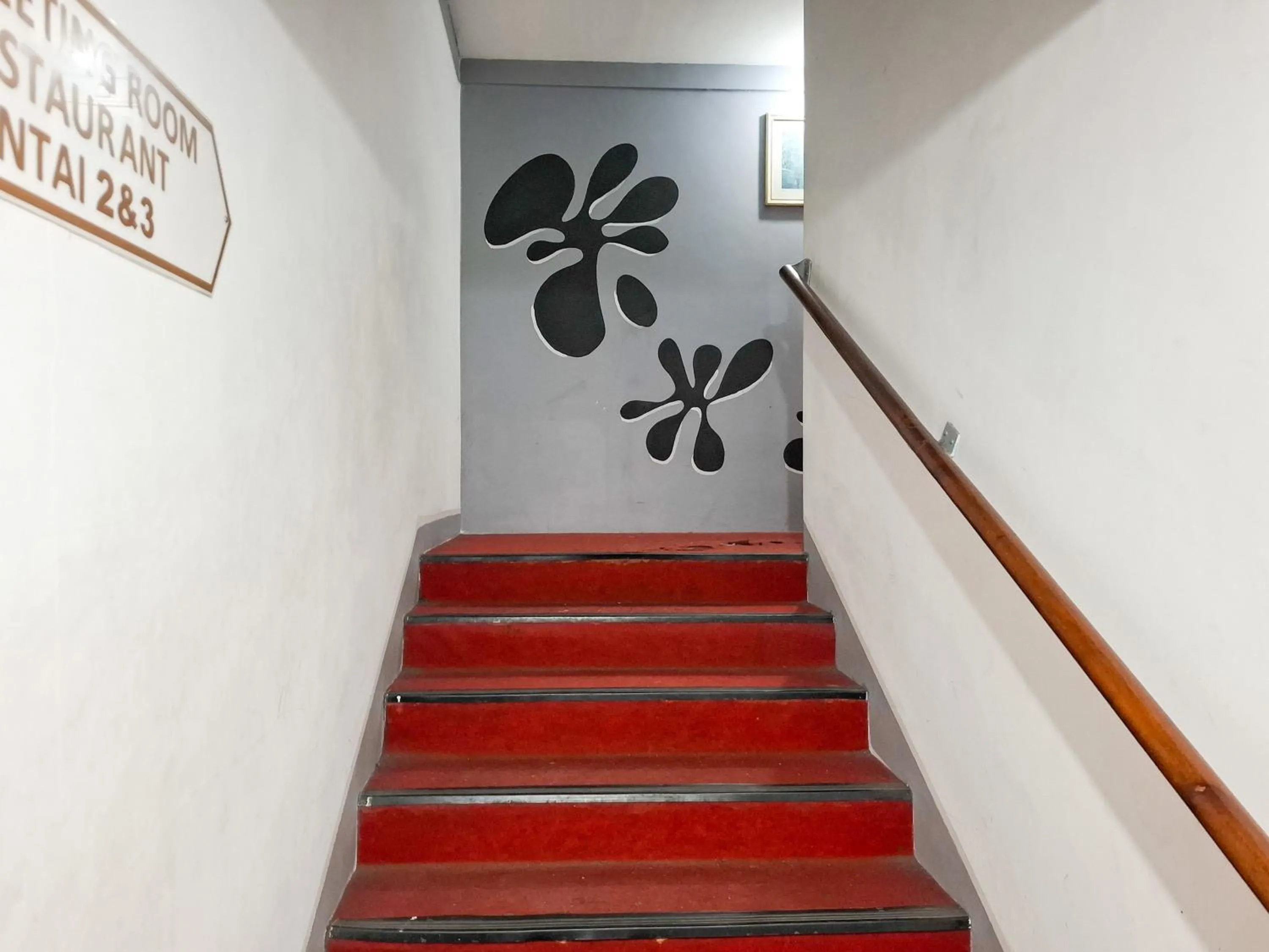 Property building in RedDoorz Plus at Sisingamangaraja Prawirotaman Yogyakarta
