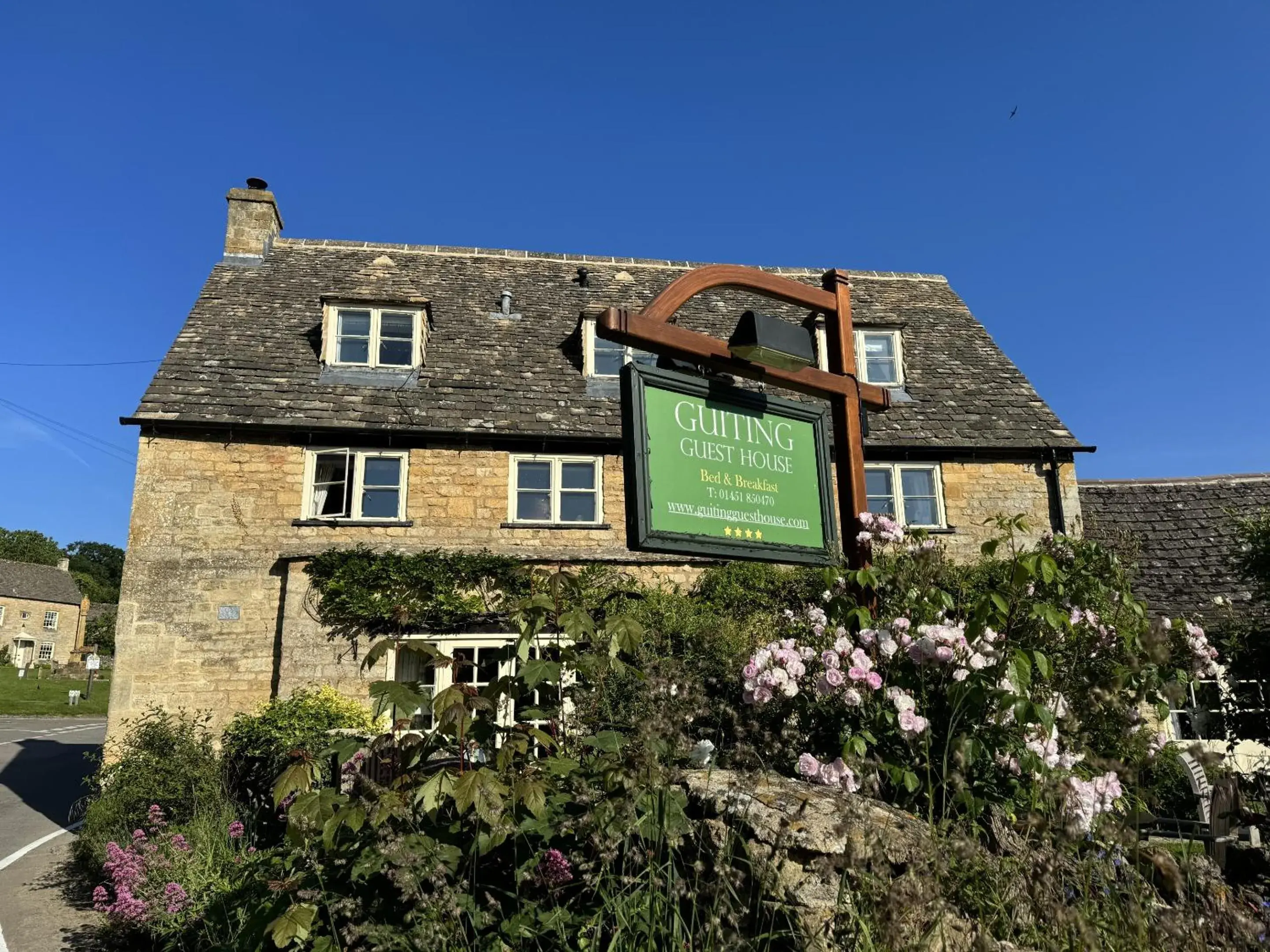 Property Building in Guiting Guest House