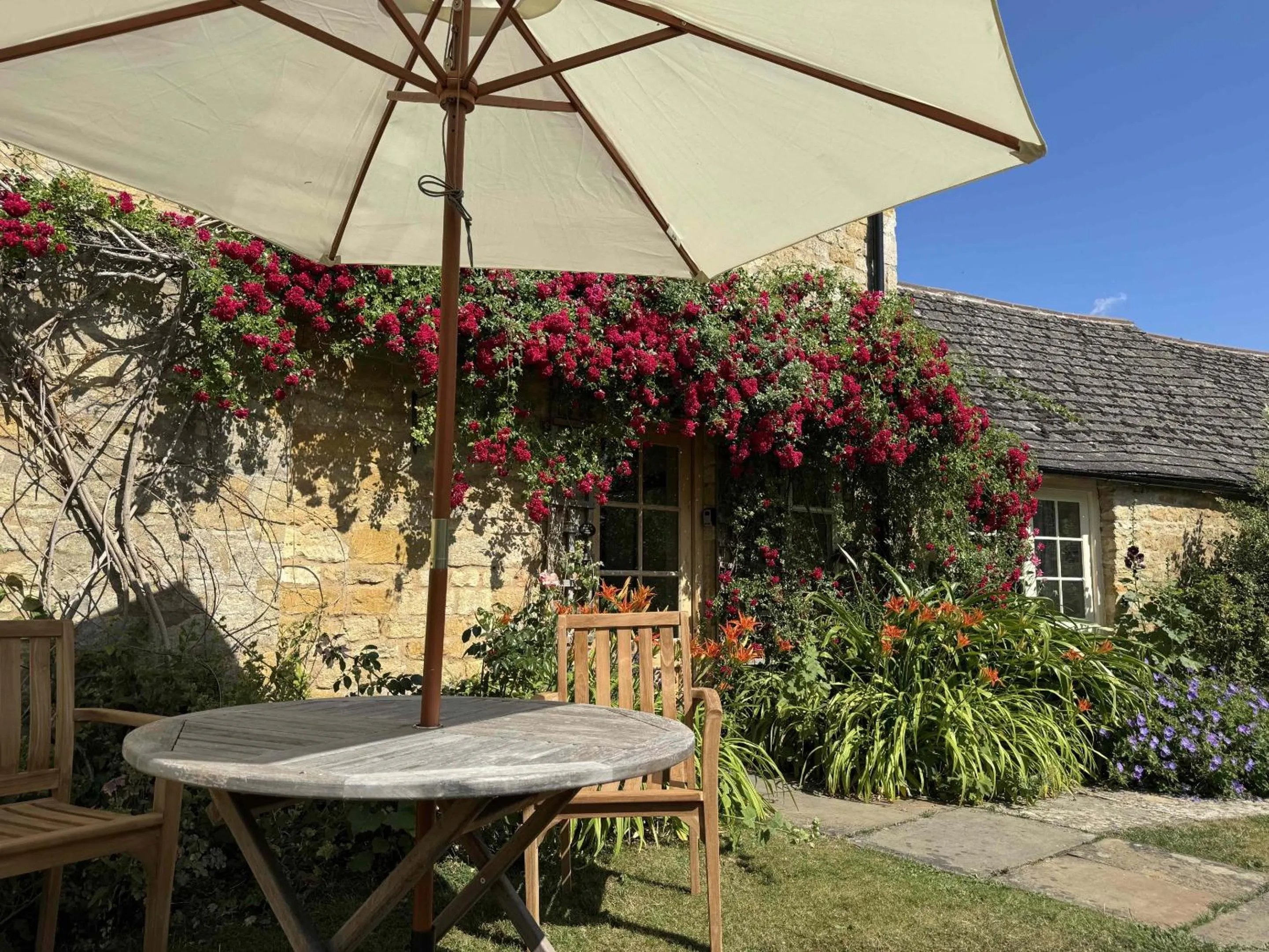 Garden in Guiting Guest House