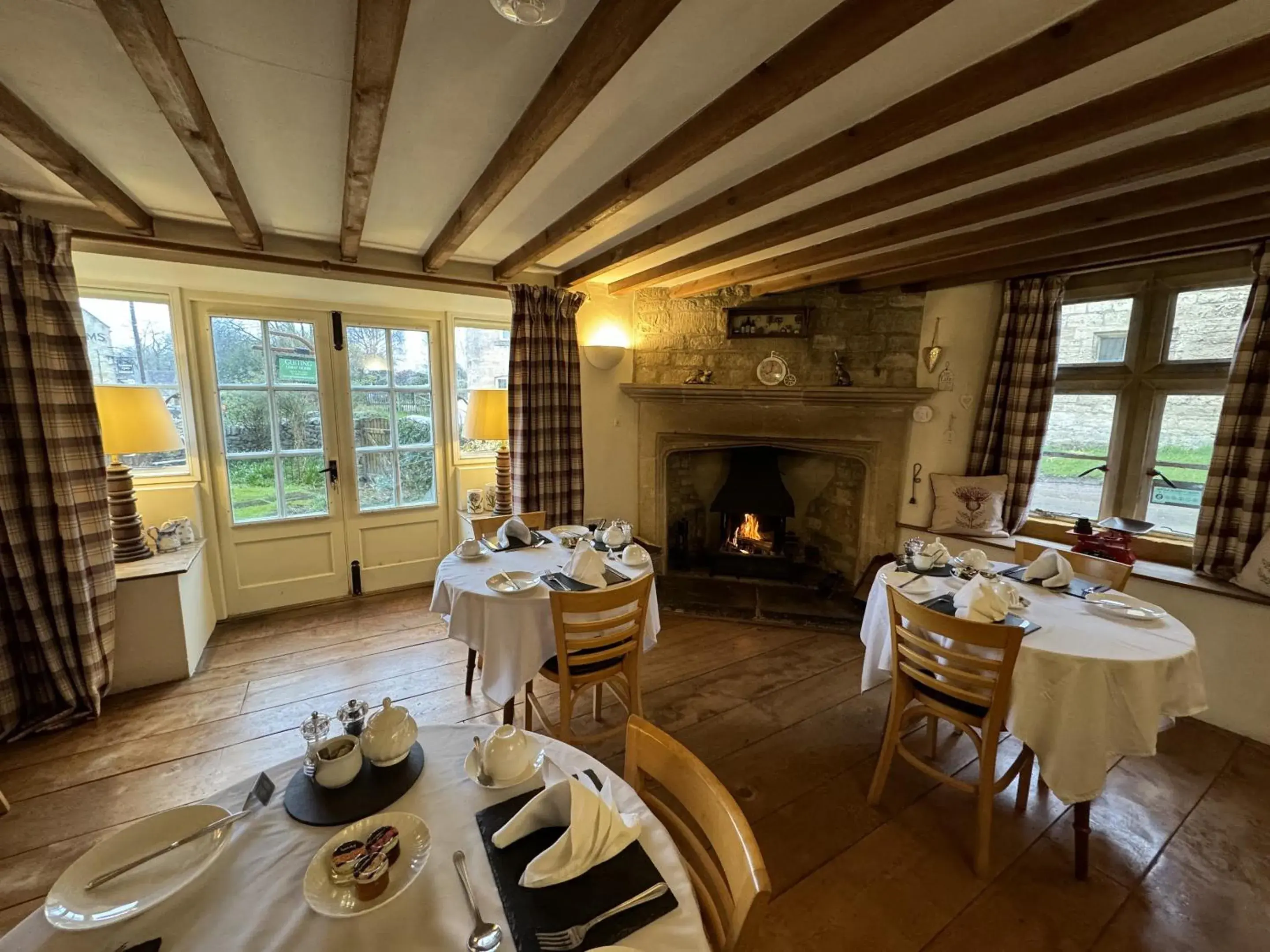 Dining area, Restaurant/Places to Eat in Guiting Guest House