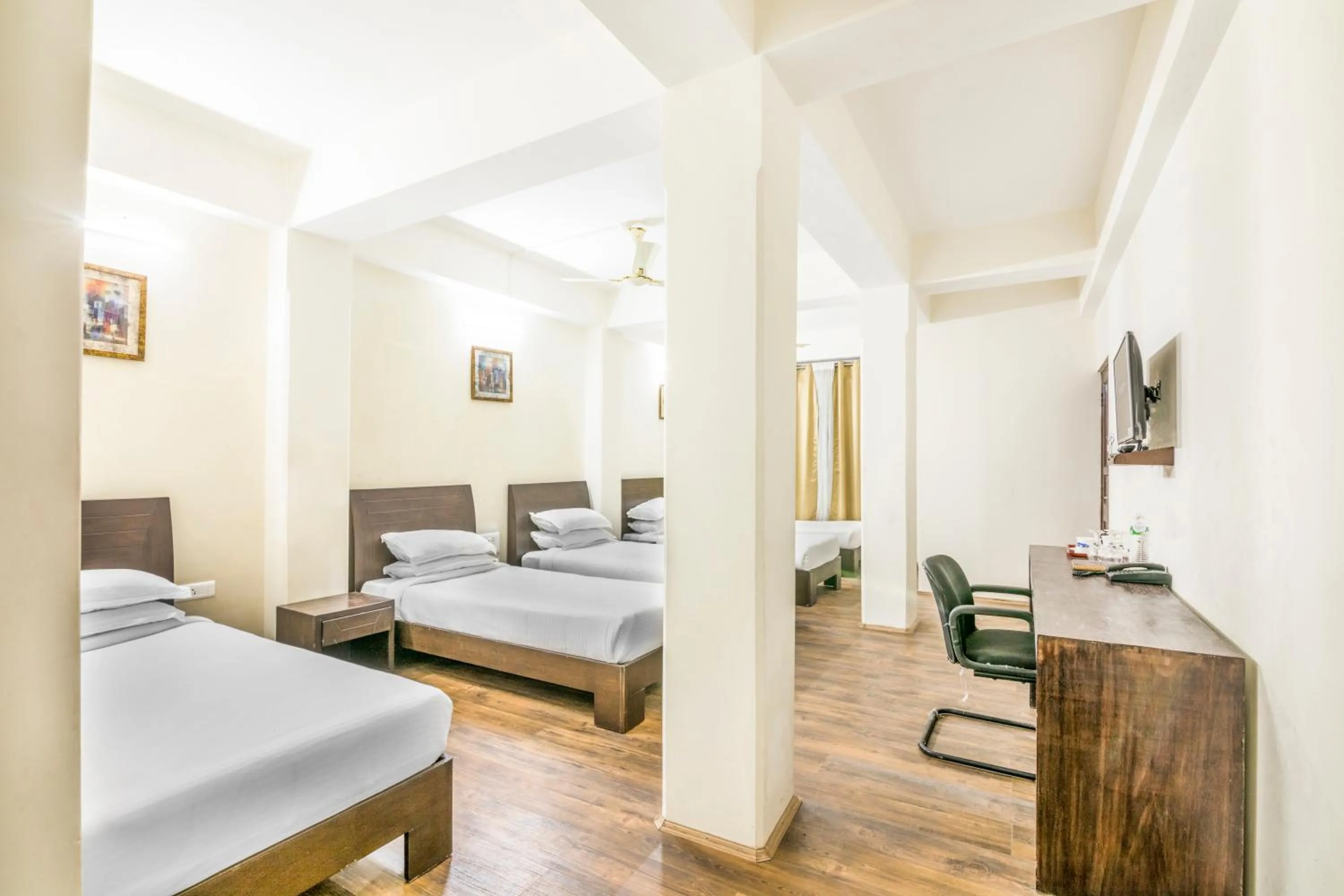 Bed in Hotel Sher-E-Punjab & Spa