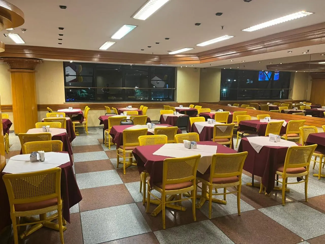 Restaurant/places to eat in Hotel Atlantico Star