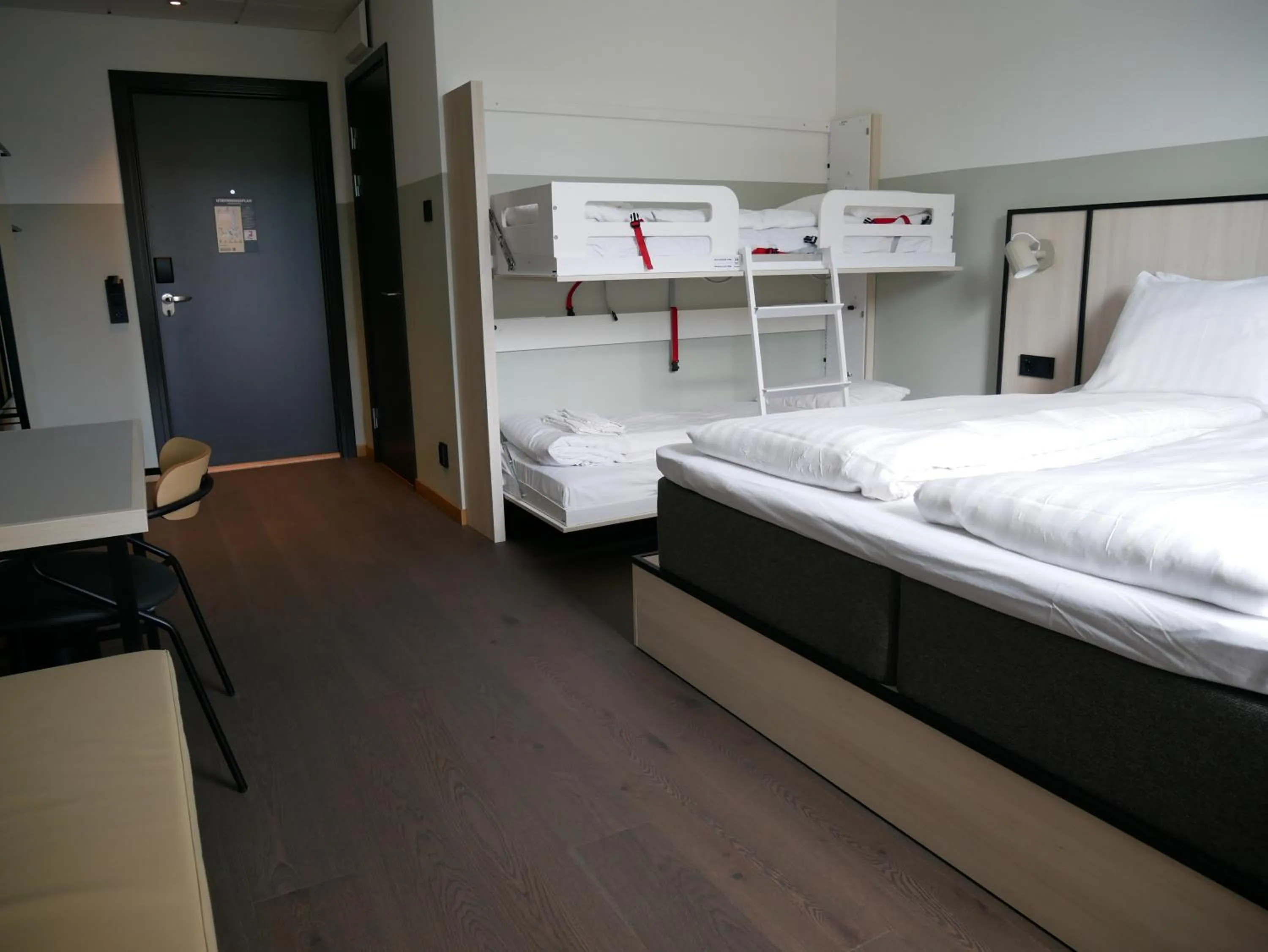 bunk bed, Bed in Comfort Hotel Norrköping