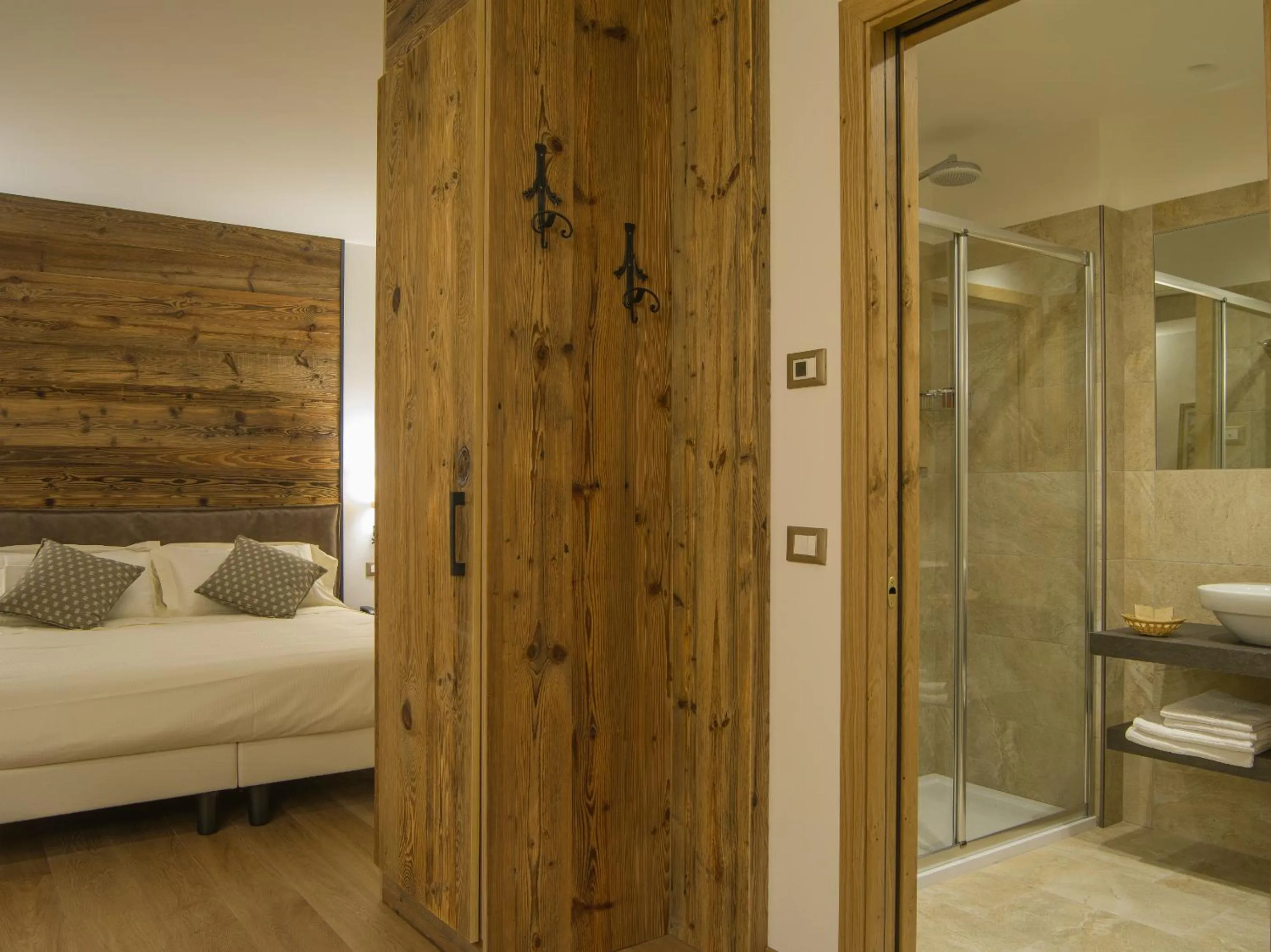 Bedroom, Bed in Hotel Garnì Caminetto