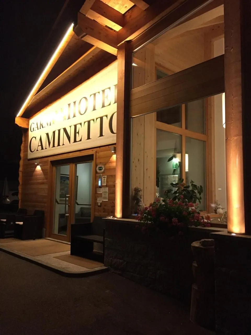 Facade/entrance in Hotel Garnì Caminetto