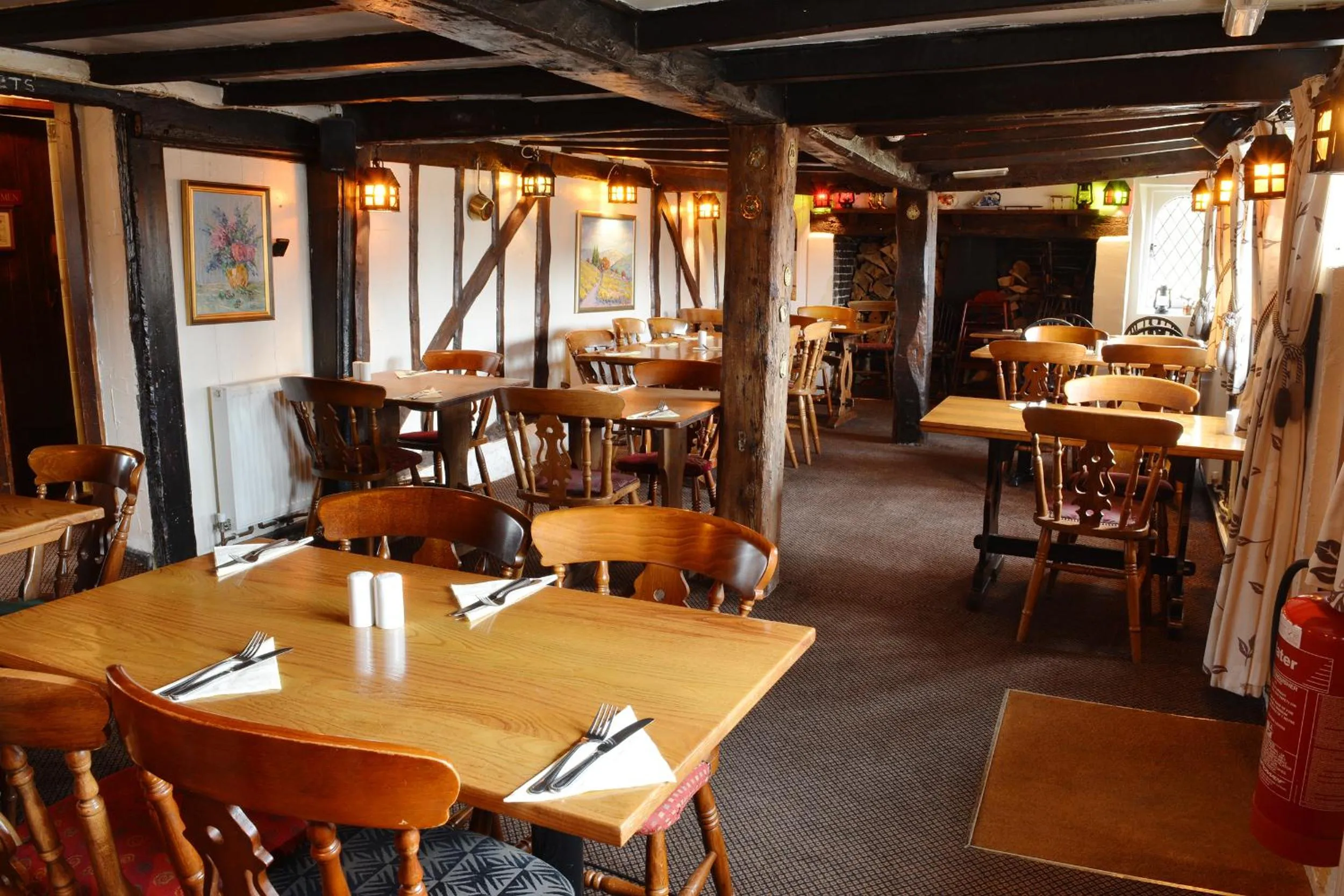 Restaurant/places to eat in Two Sawyers