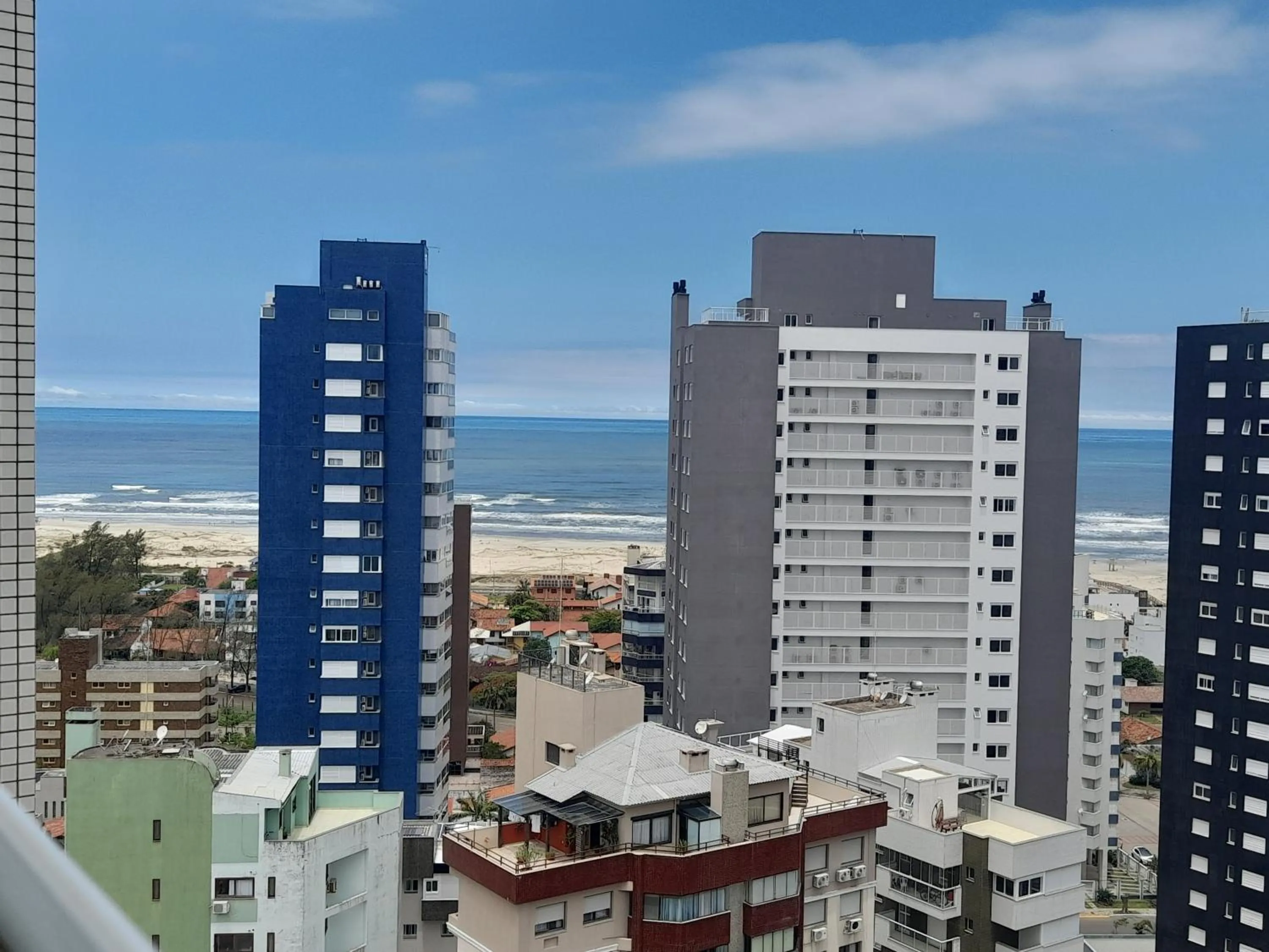 Apartamento no 20 piso com 90m2 e linda vista
