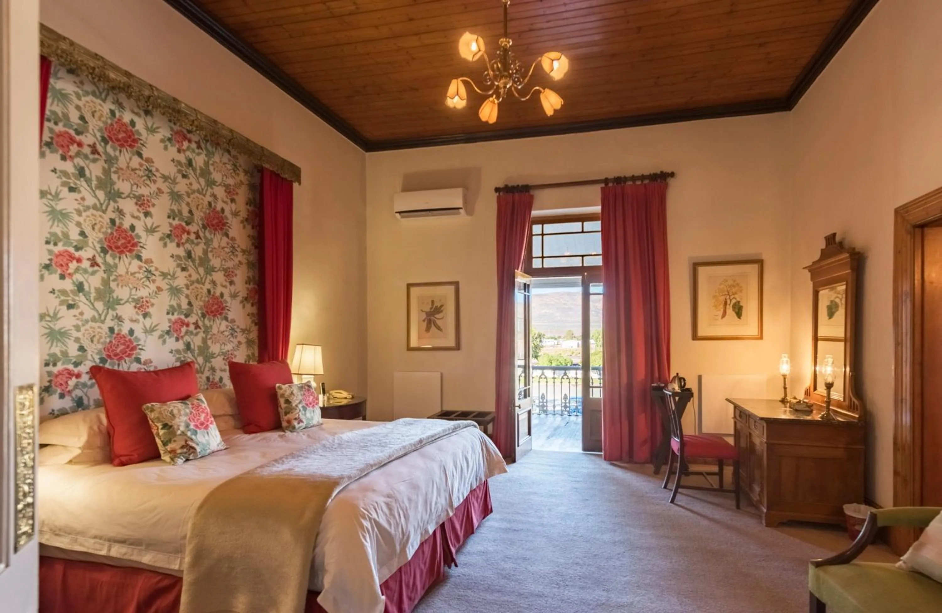 Bed in Lord Milner Hotel