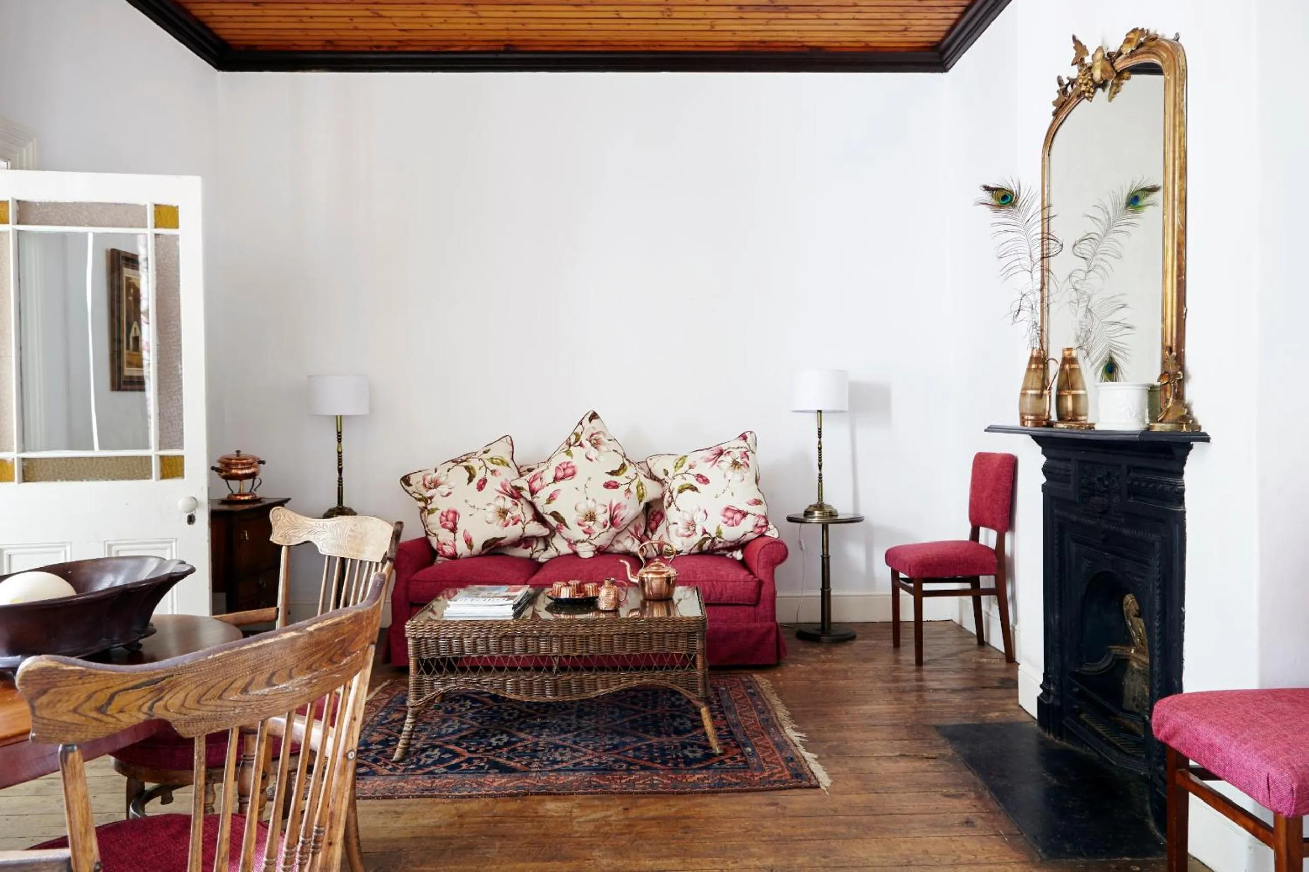 Living room in Lord Milner Hotel