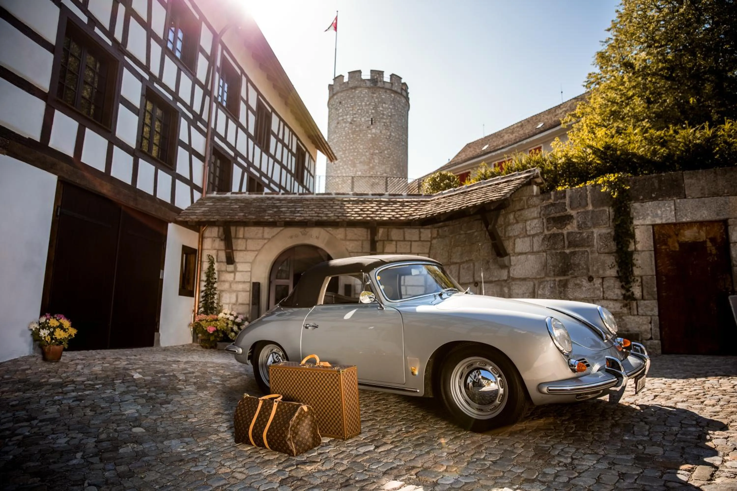 Property building in Hotel Krone Regensberg