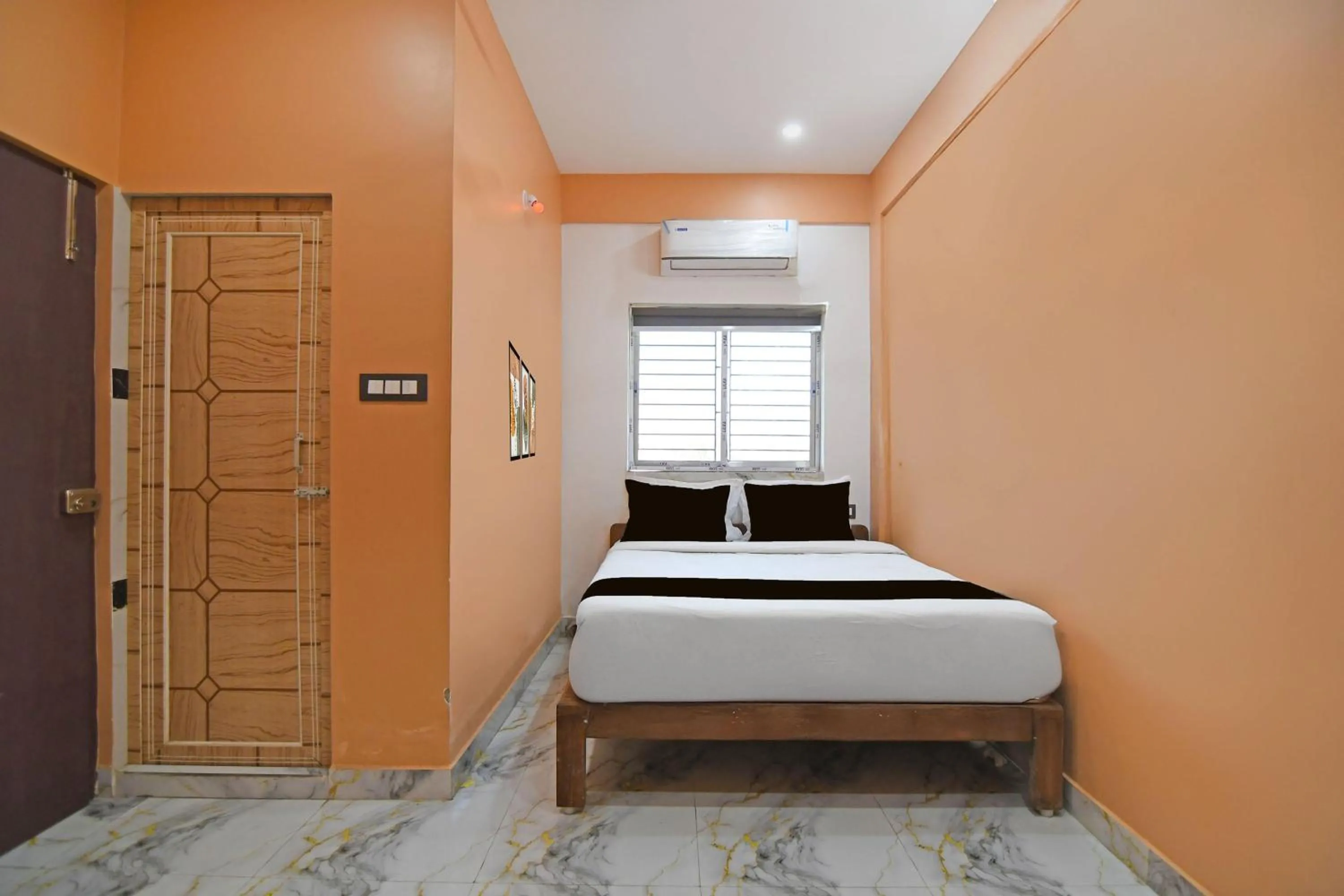 Bedroom, Bed in Super Collection O Metropolis Mall Kolkata Formerly Ax Inn