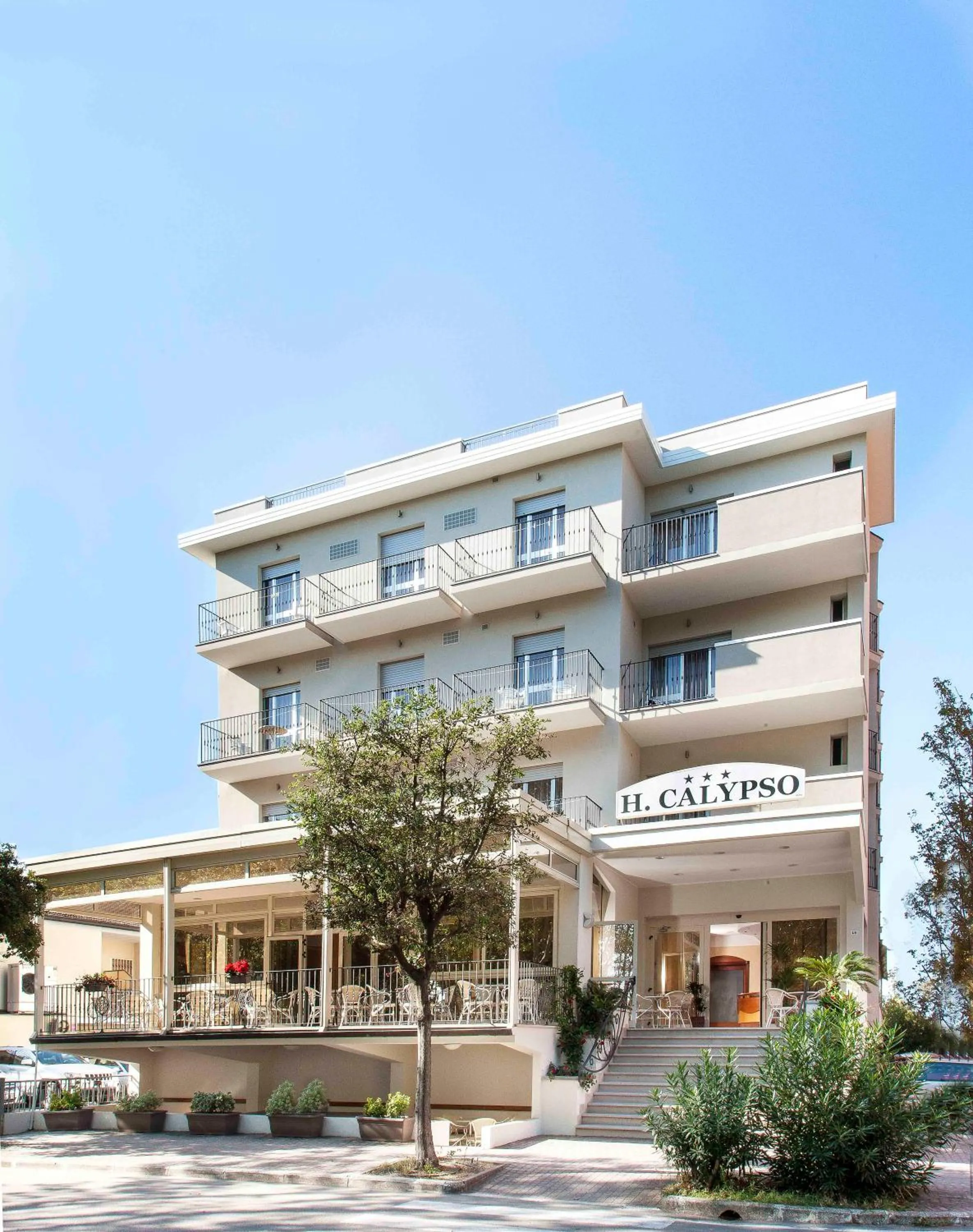 Facade/entrance in Hotel Calypso