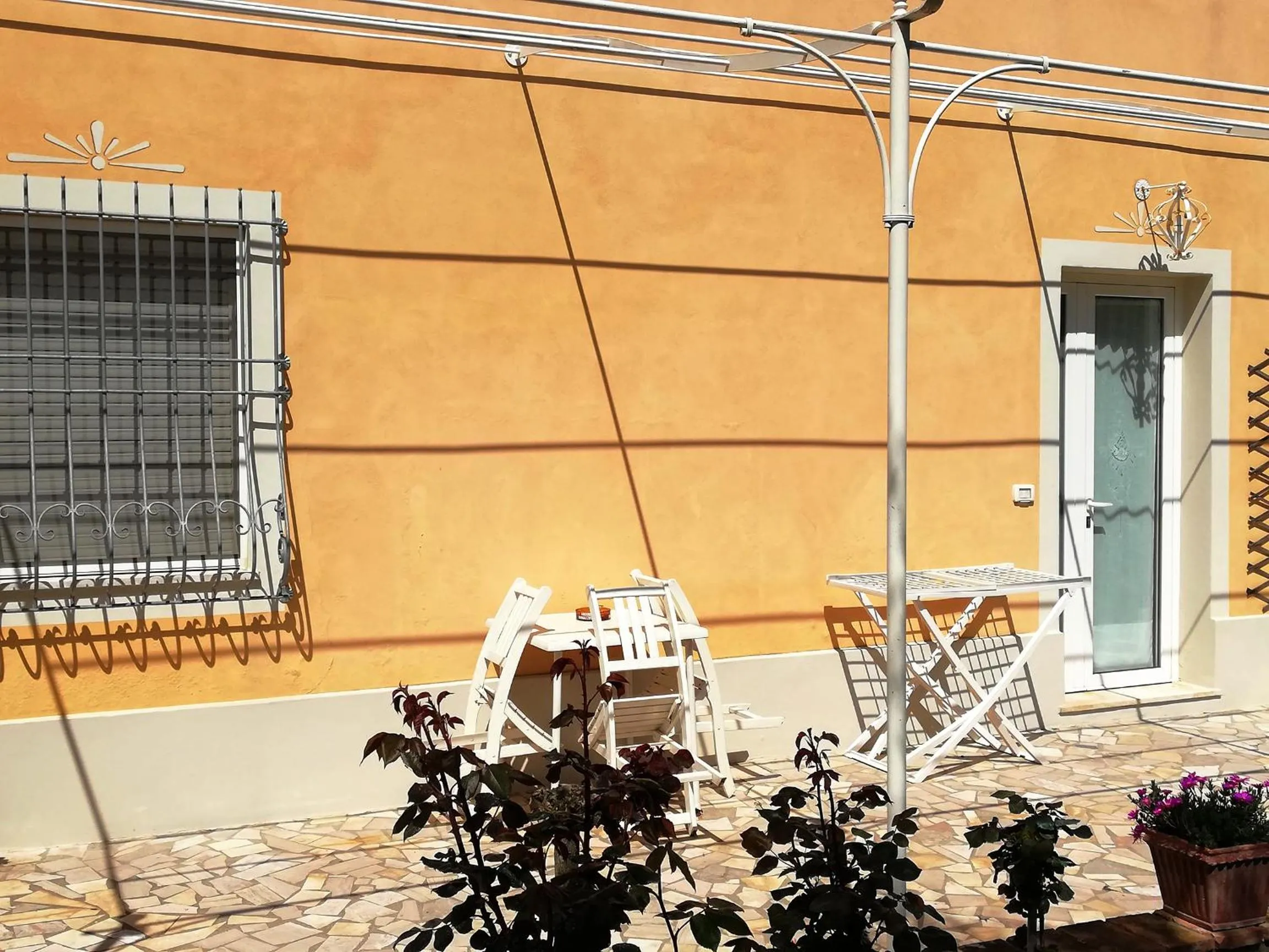 Property building in La Ginestra