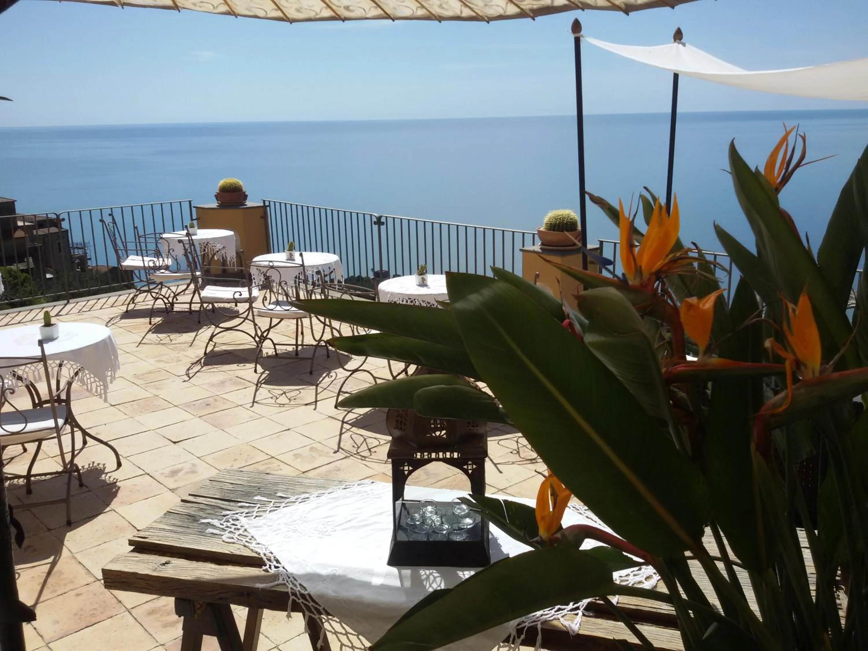 Balcony/Terrace in Marulivo Hotel
