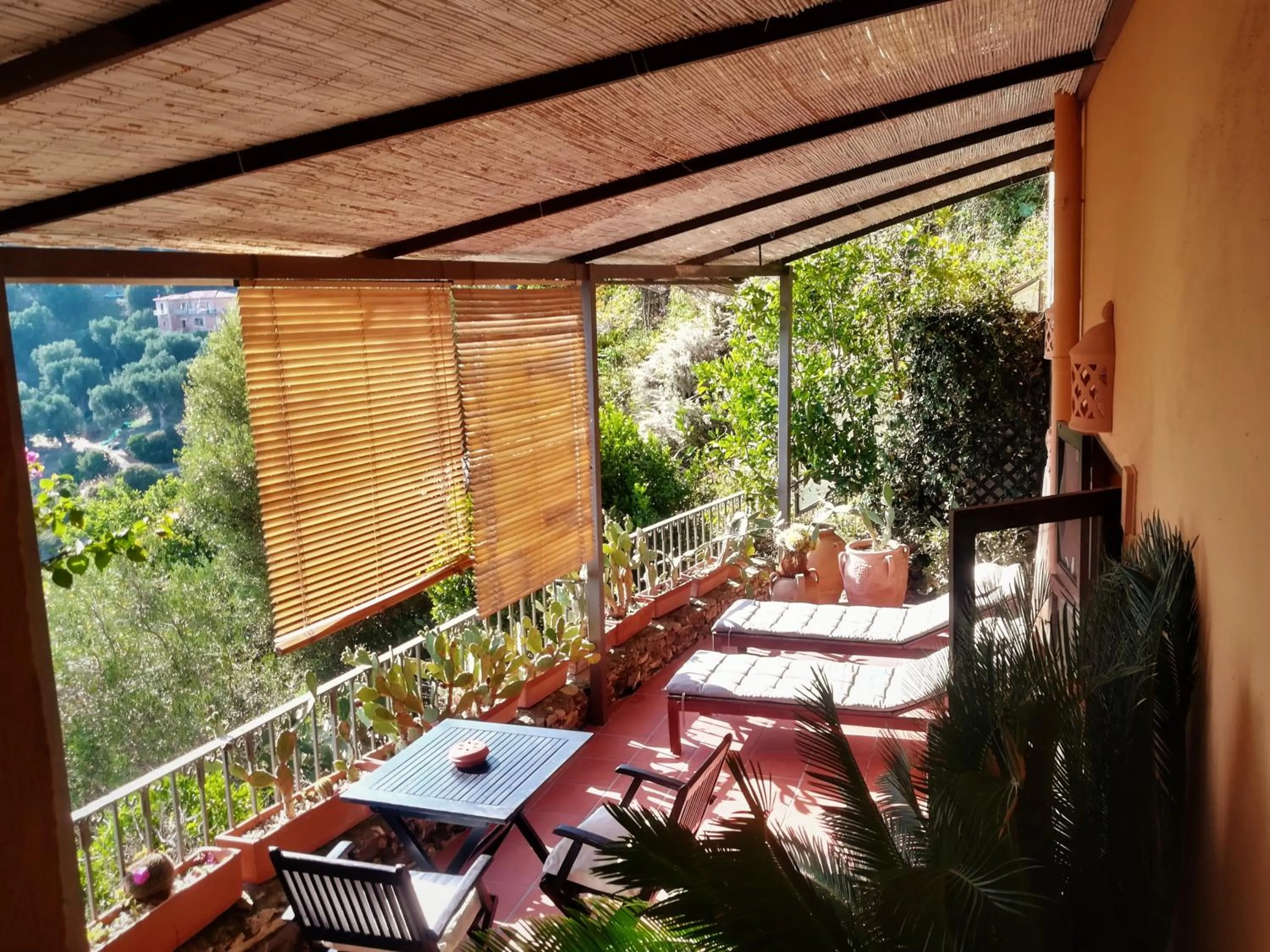 Balcony/Terrace in Marulivo Hotel