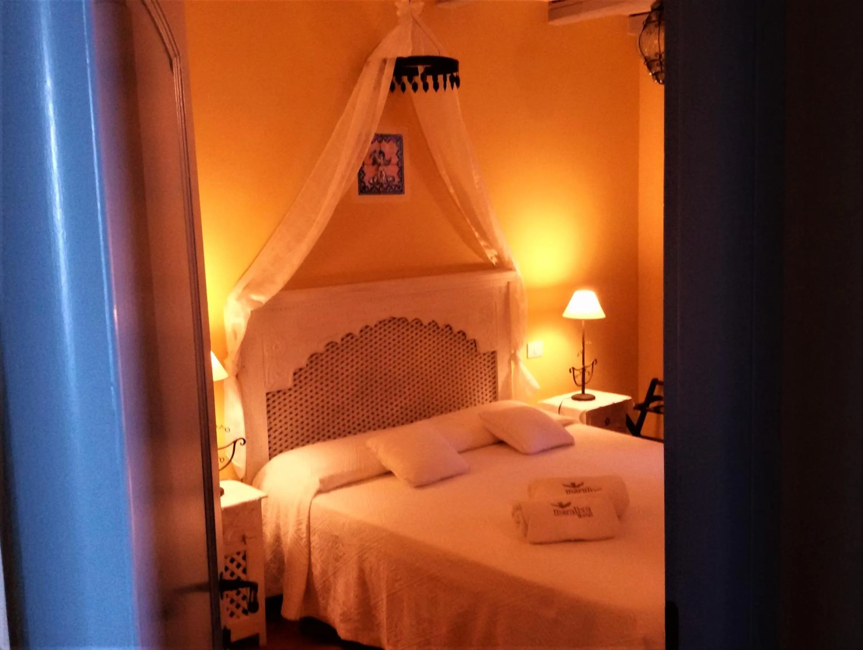 Bedroom, Bed in Marulivo Hotel