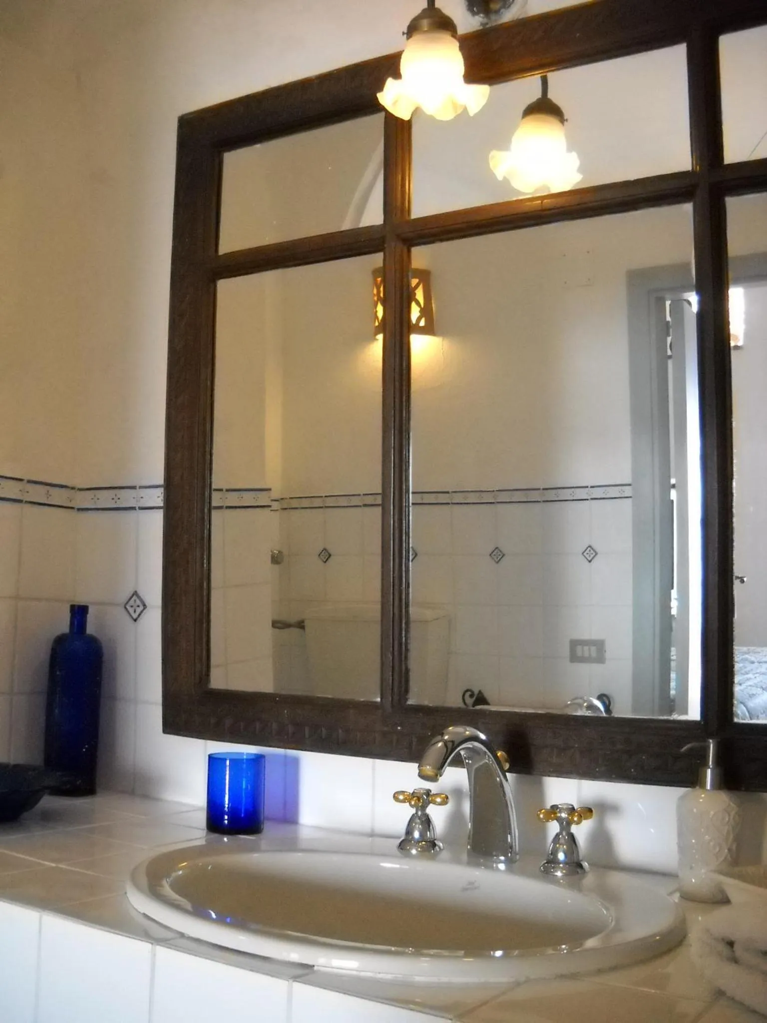 Bathroom in Marulivo Hotel