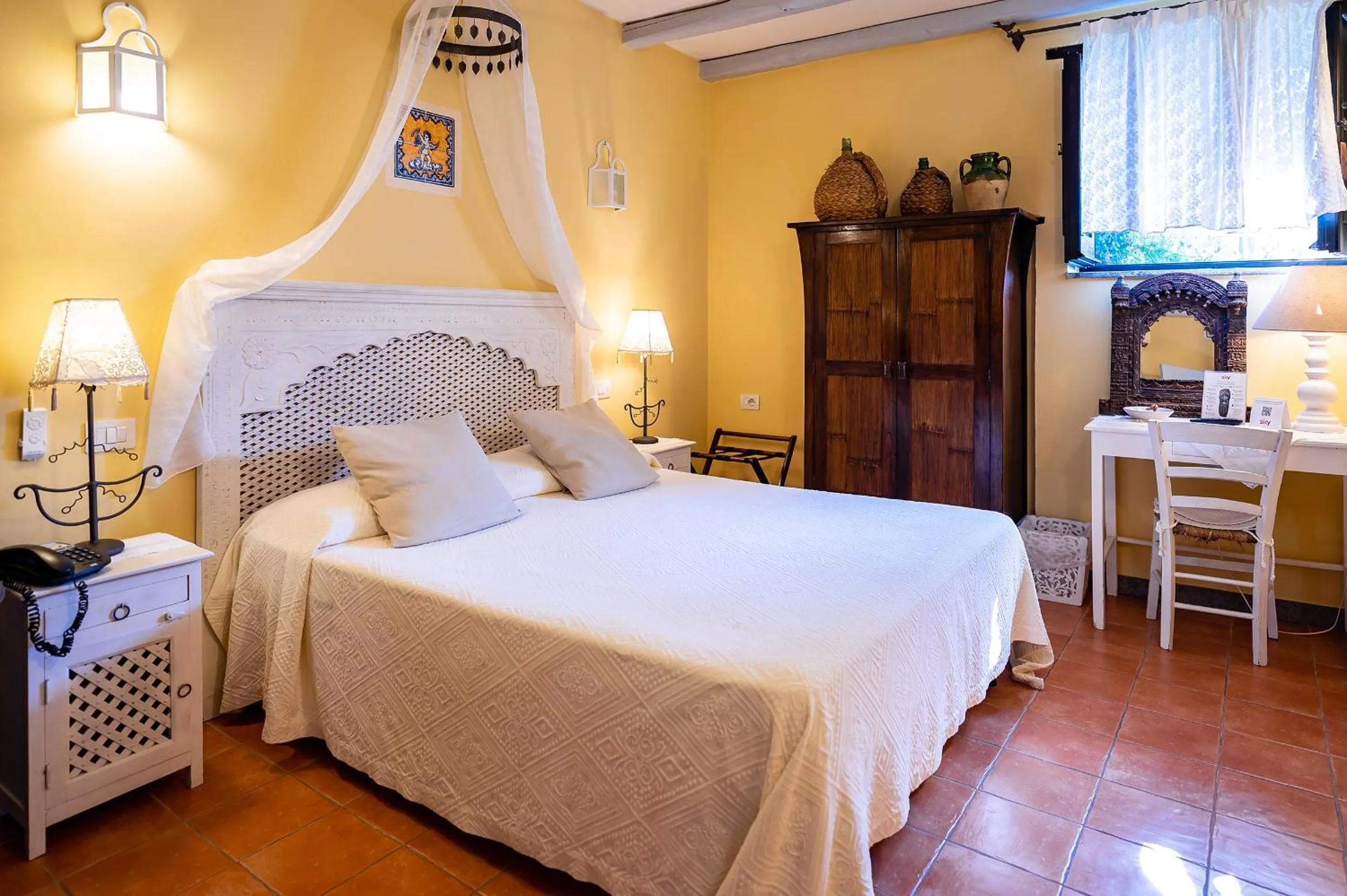 Photo of the whole room, Bed in Marulivo Hotel