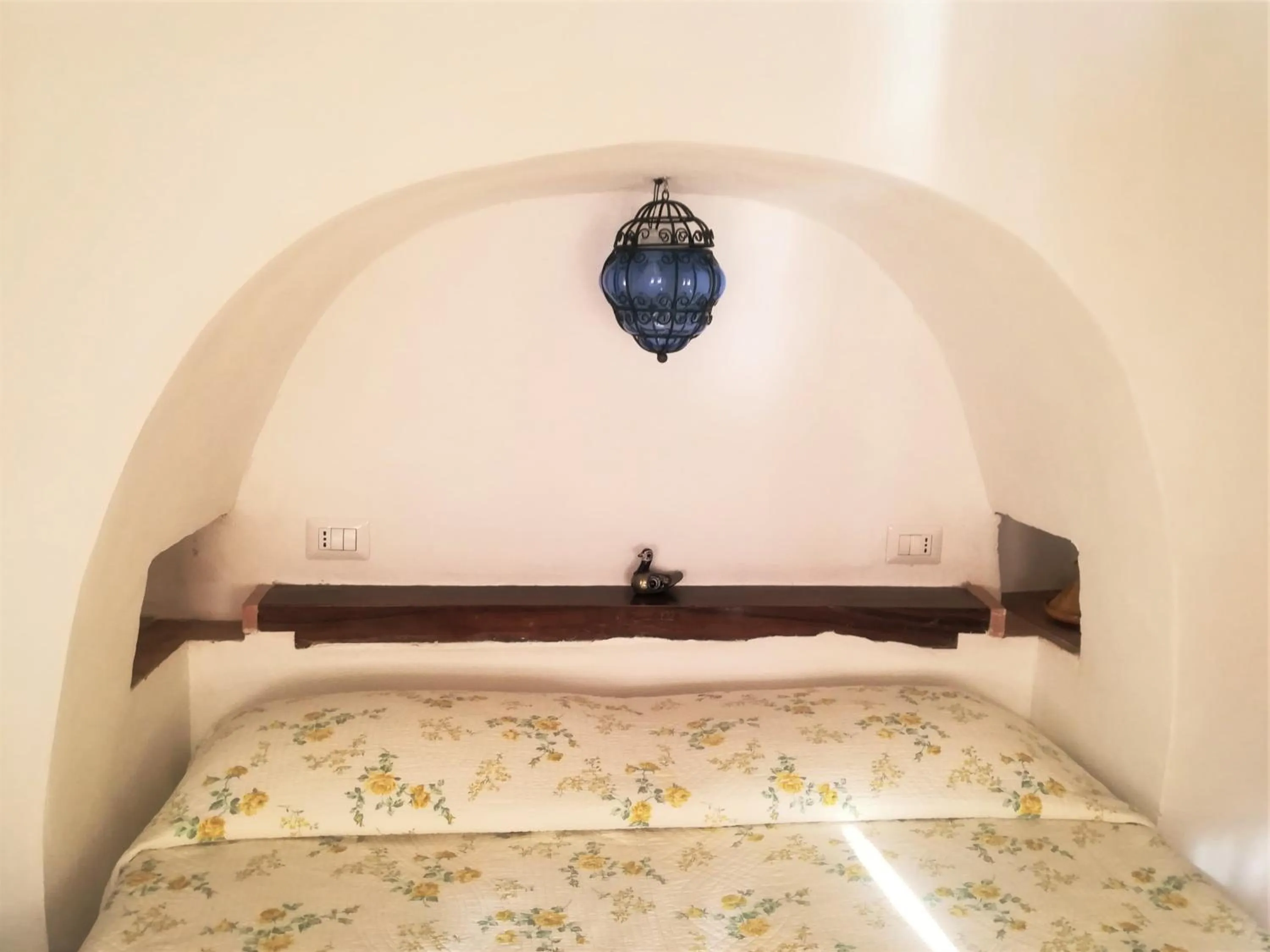 Bed in Marulivo Hotel