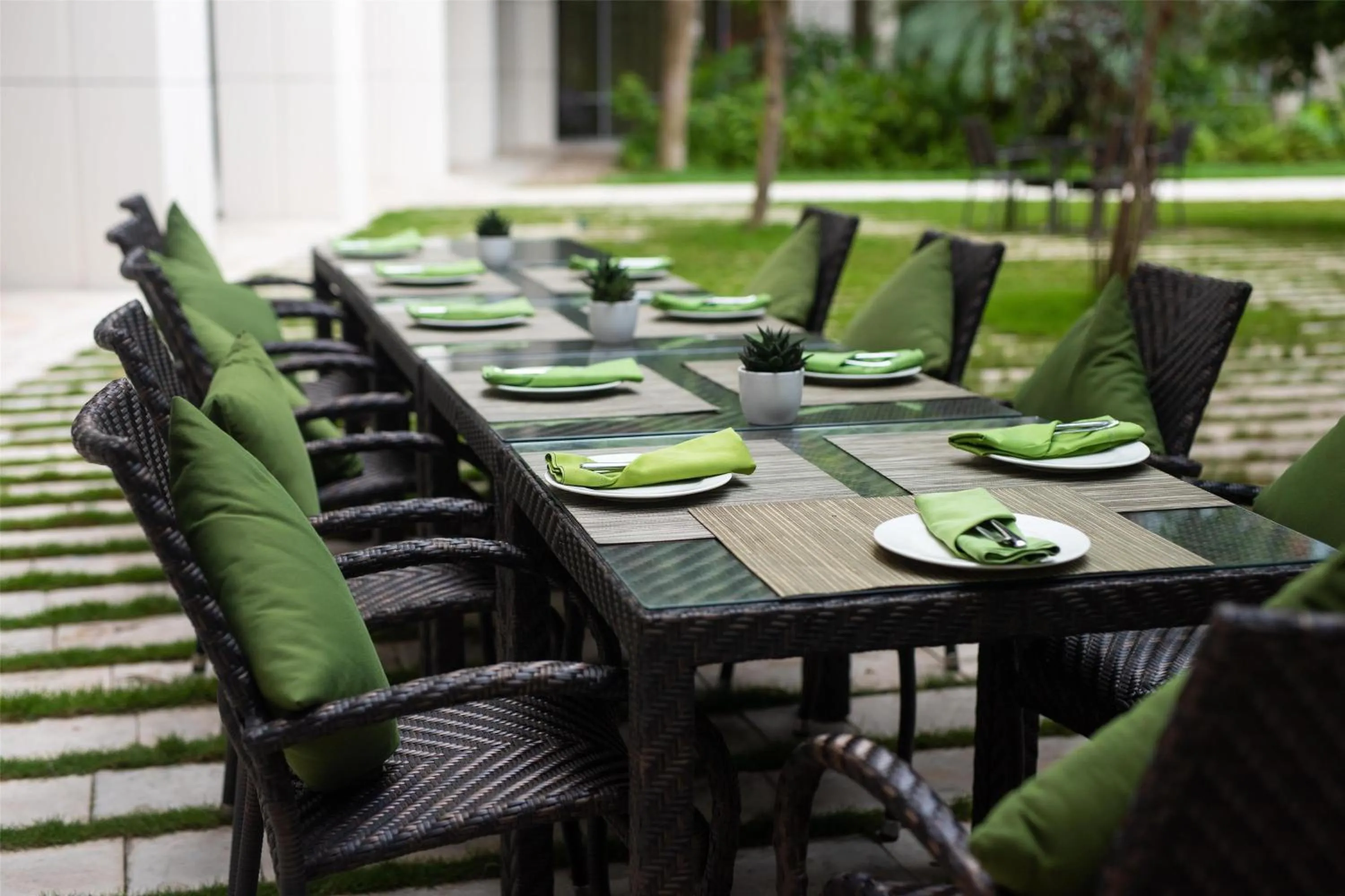 Restaurant/places to eat in Kempinski Hotel Gold Coast City