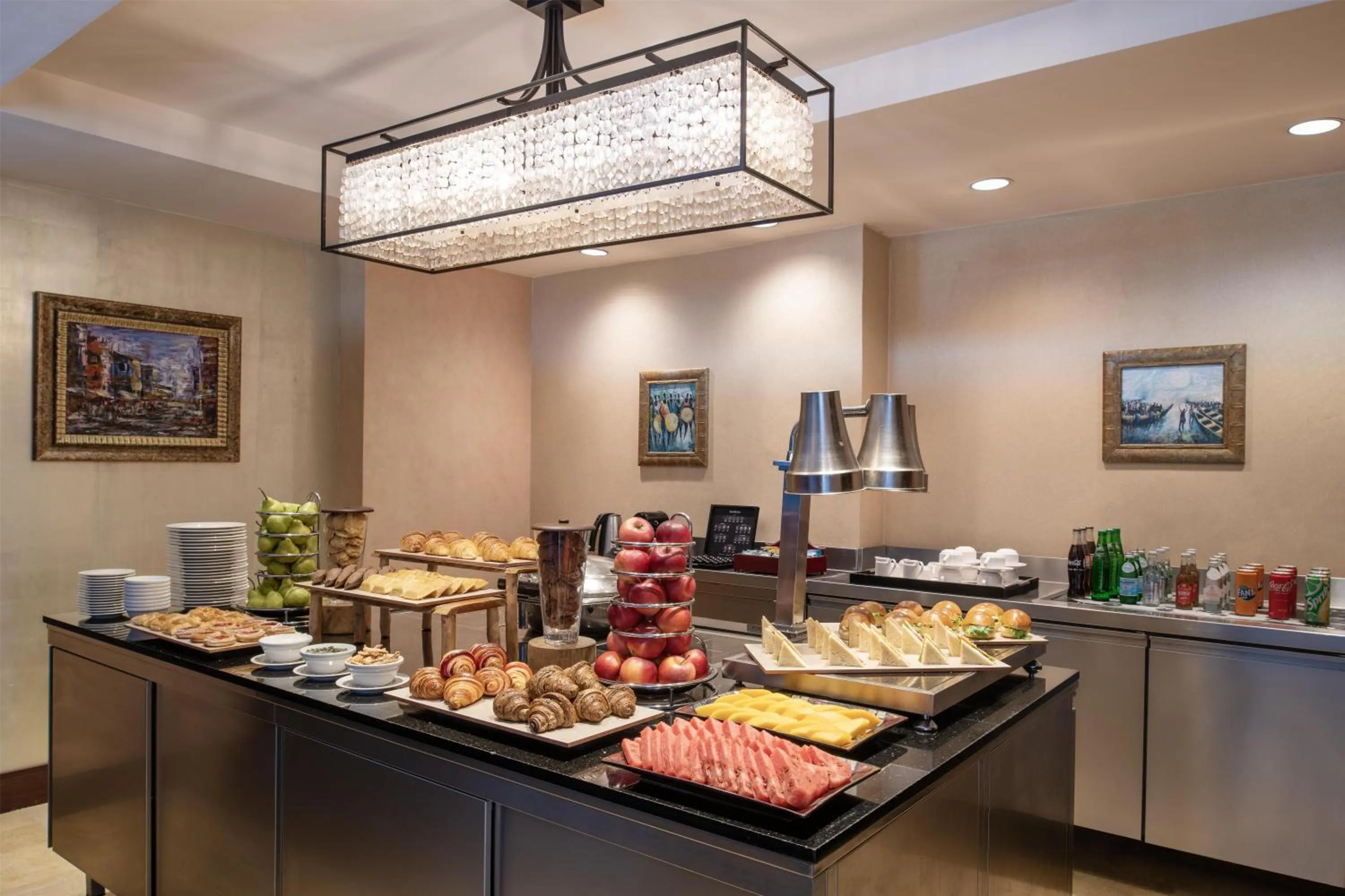 Lounge or bar in Kempinski Hotel Gold Coast City