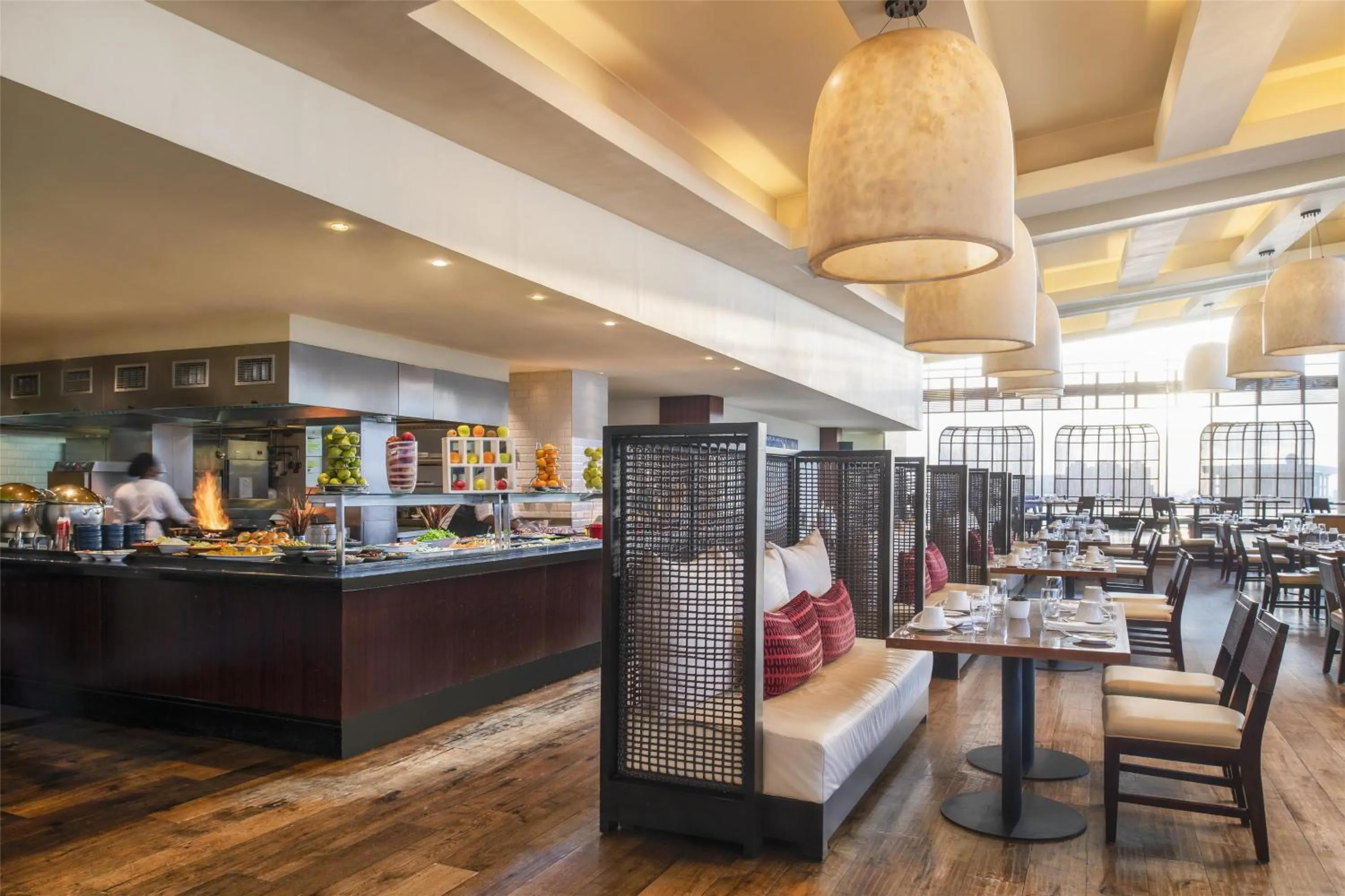 Restaurant/places to eat in Kempinski Hotel Gold Coast City