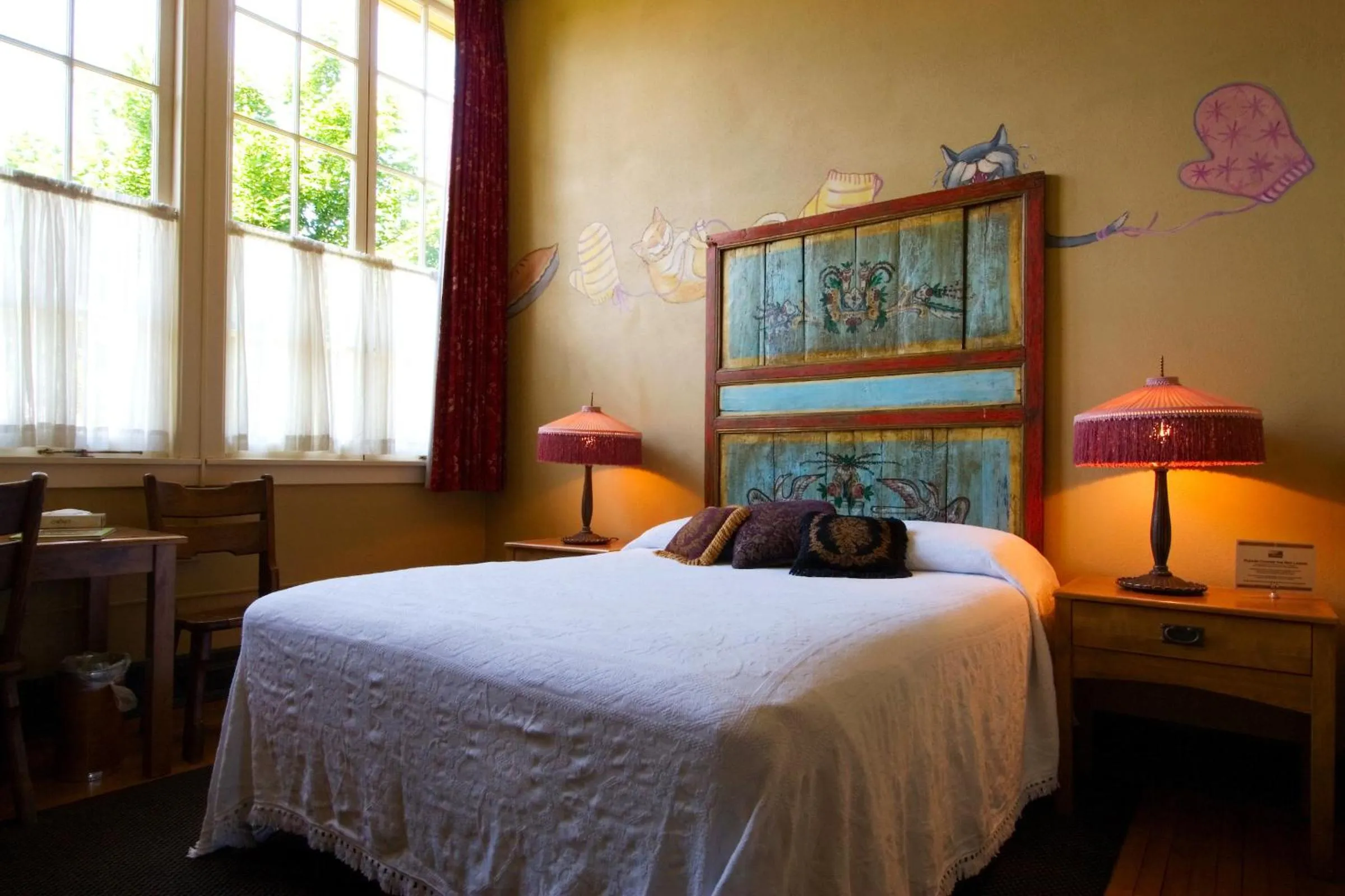 Bed in McMenamins Kennedy School