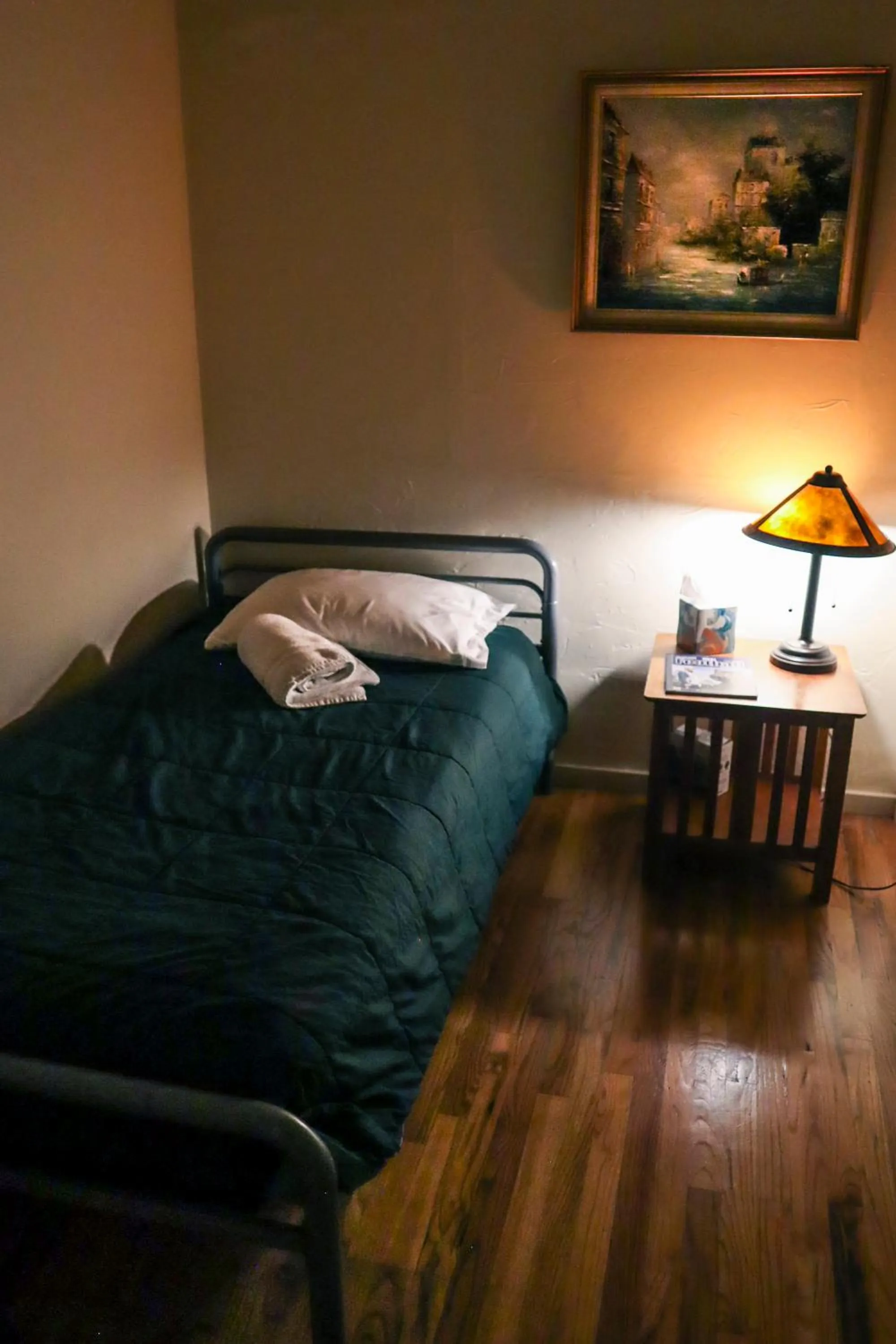 Bedroom, Bed in Treasure State Hostel