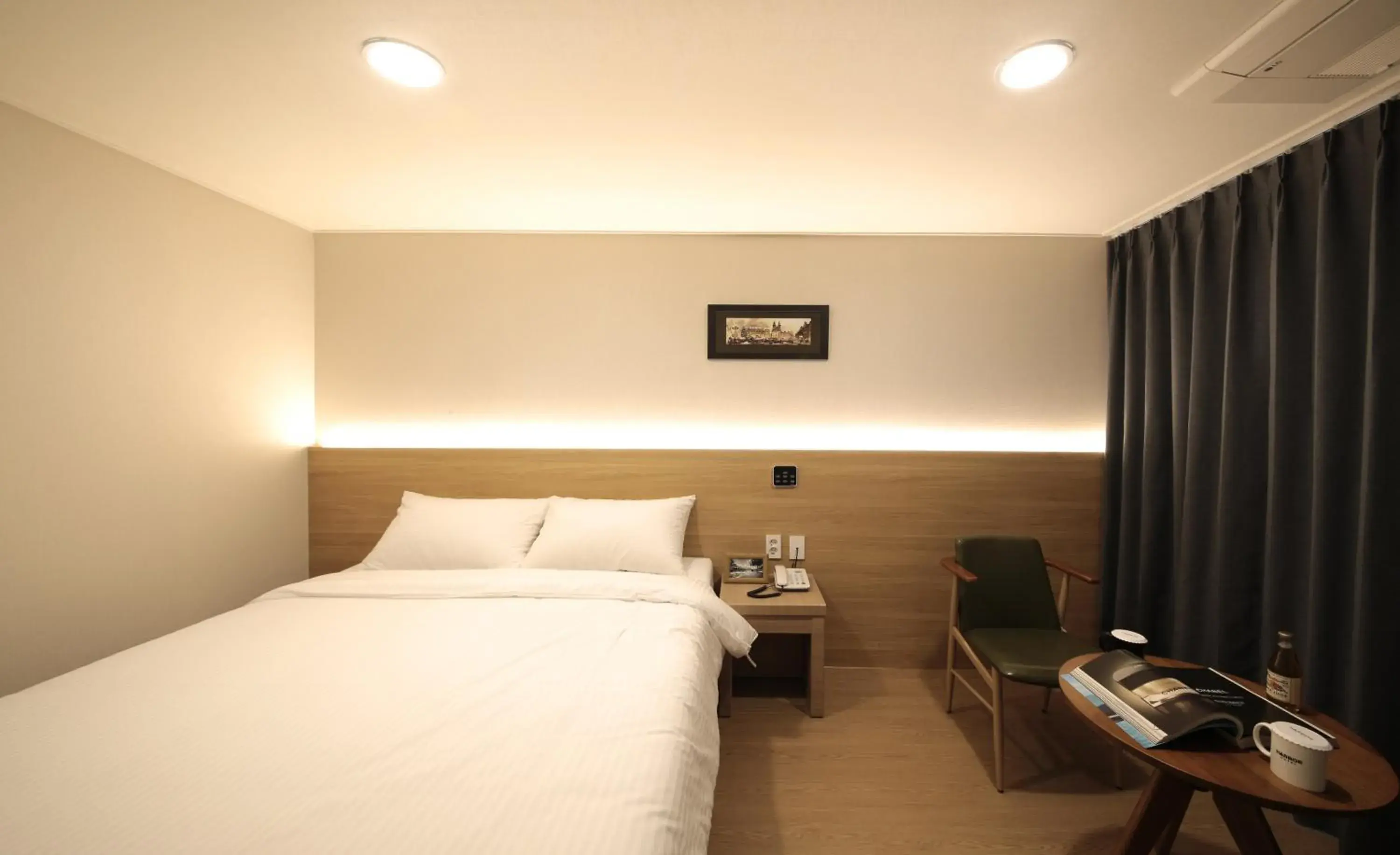 Bedroom, Bed in Harbor Hotel Bedroom, Bed in Harbor Hotel