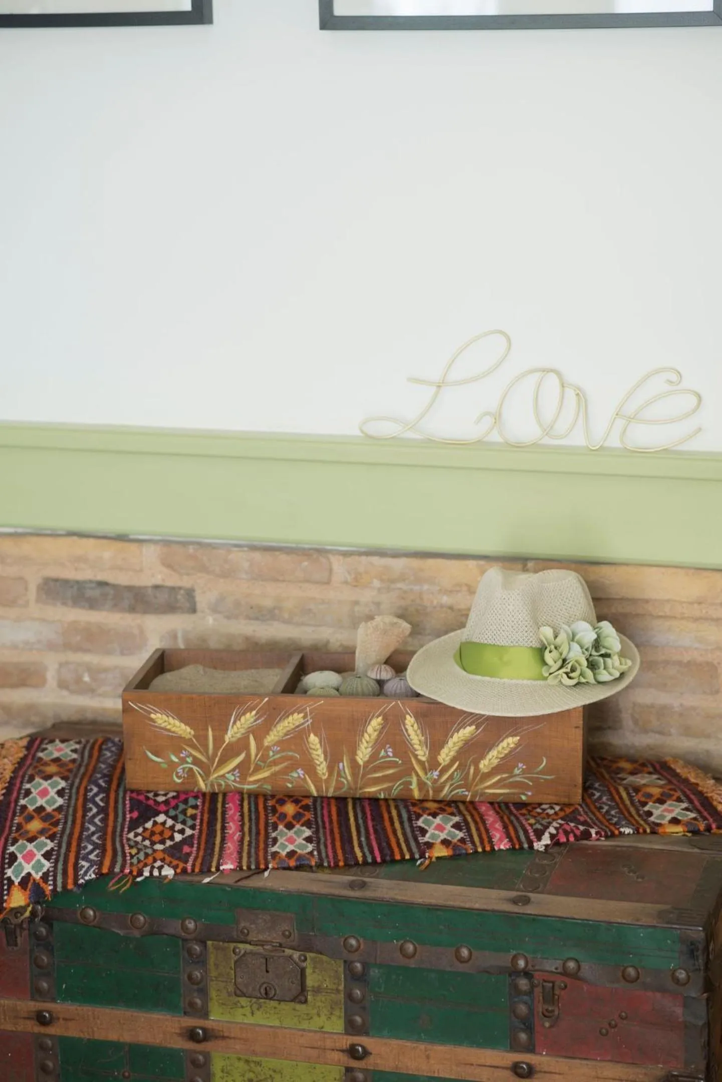 Decorative detail in Saronis Hotel Agistri - Adults Only