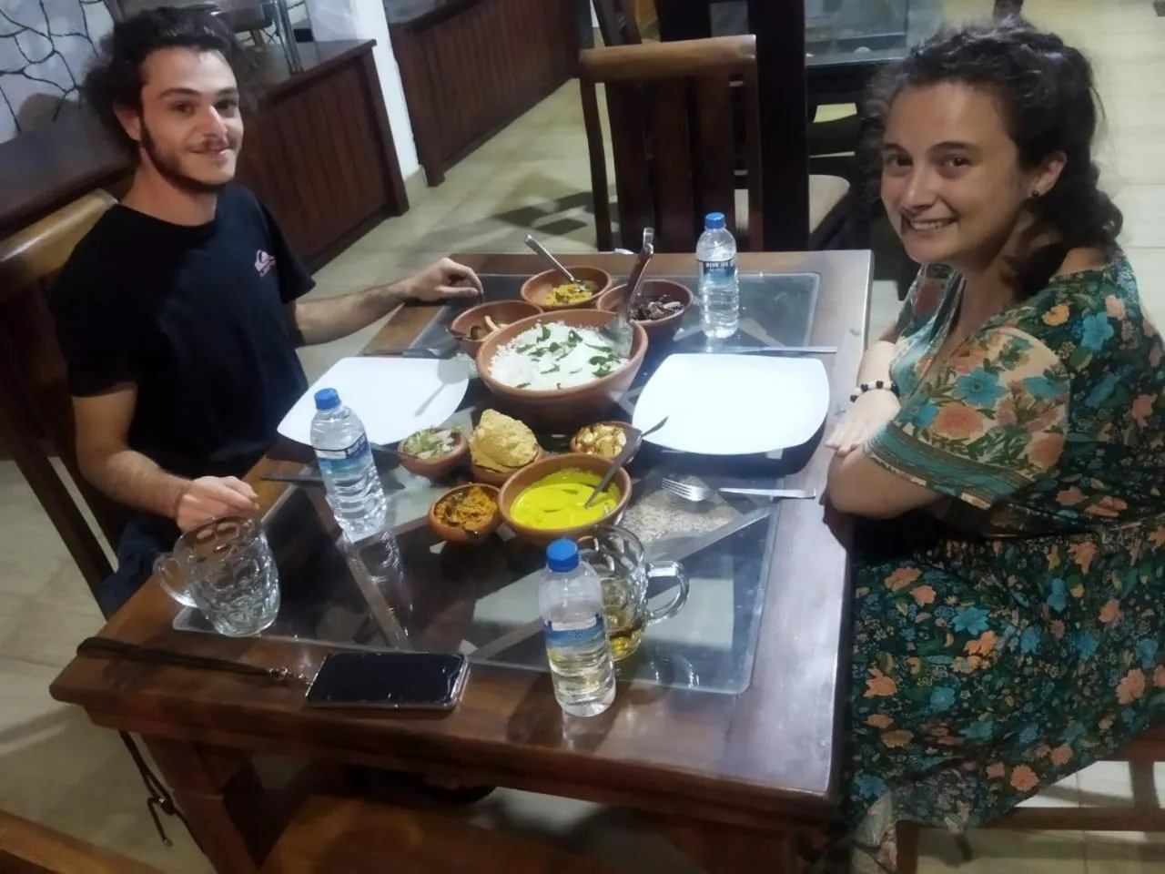 Restaurant/places to eat in Capital Regency