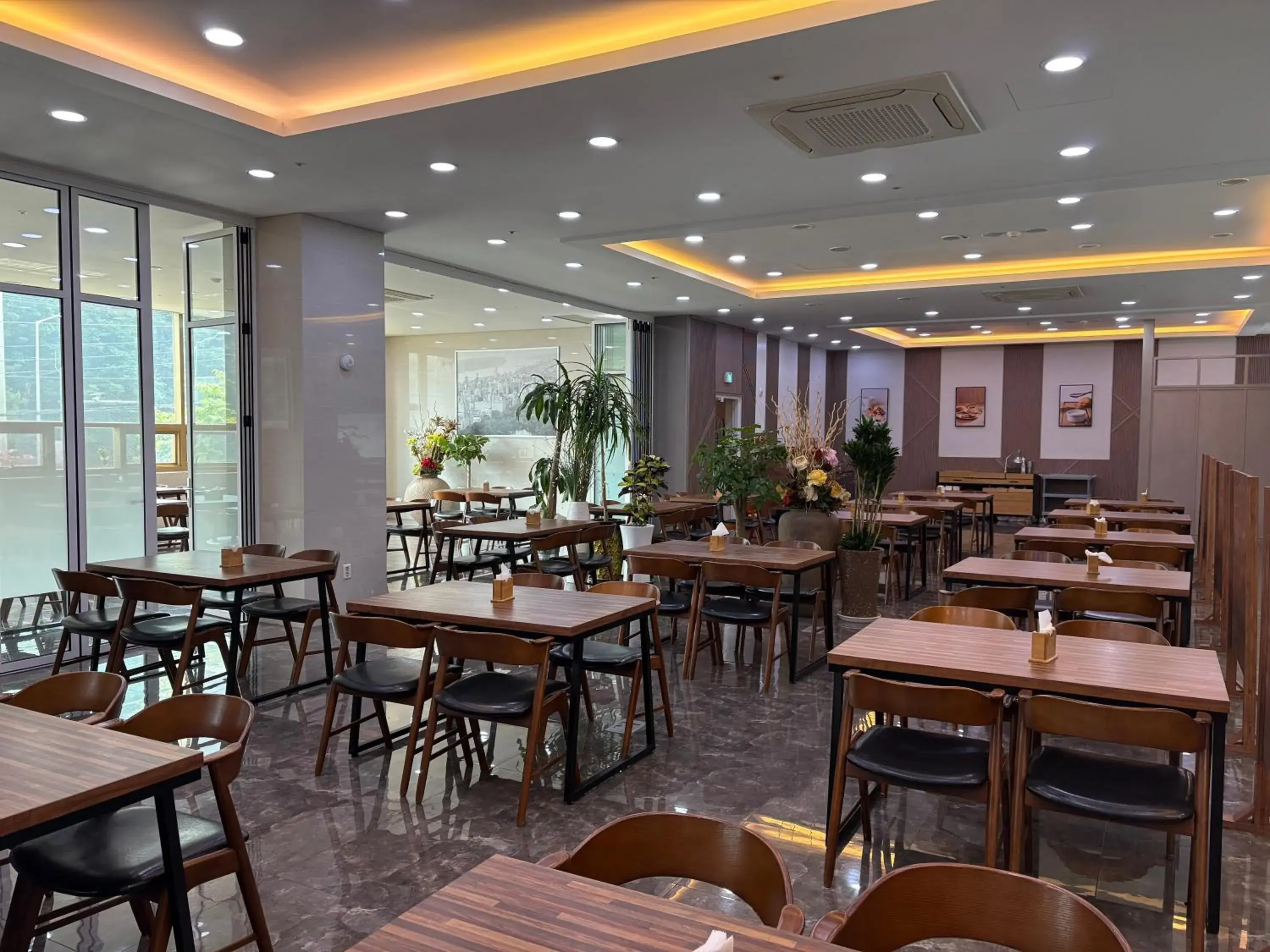 Breakfast in Hotel L'art Gimpo Breakfast in Hotel L'art Gimpo