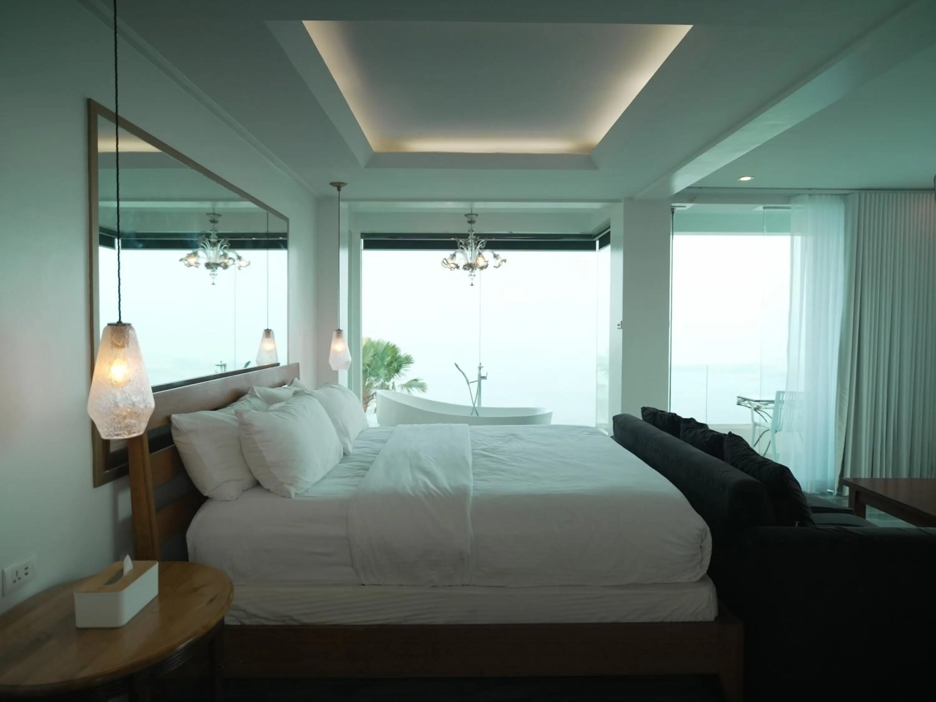 Bedroom, Bed in The Carmelence View