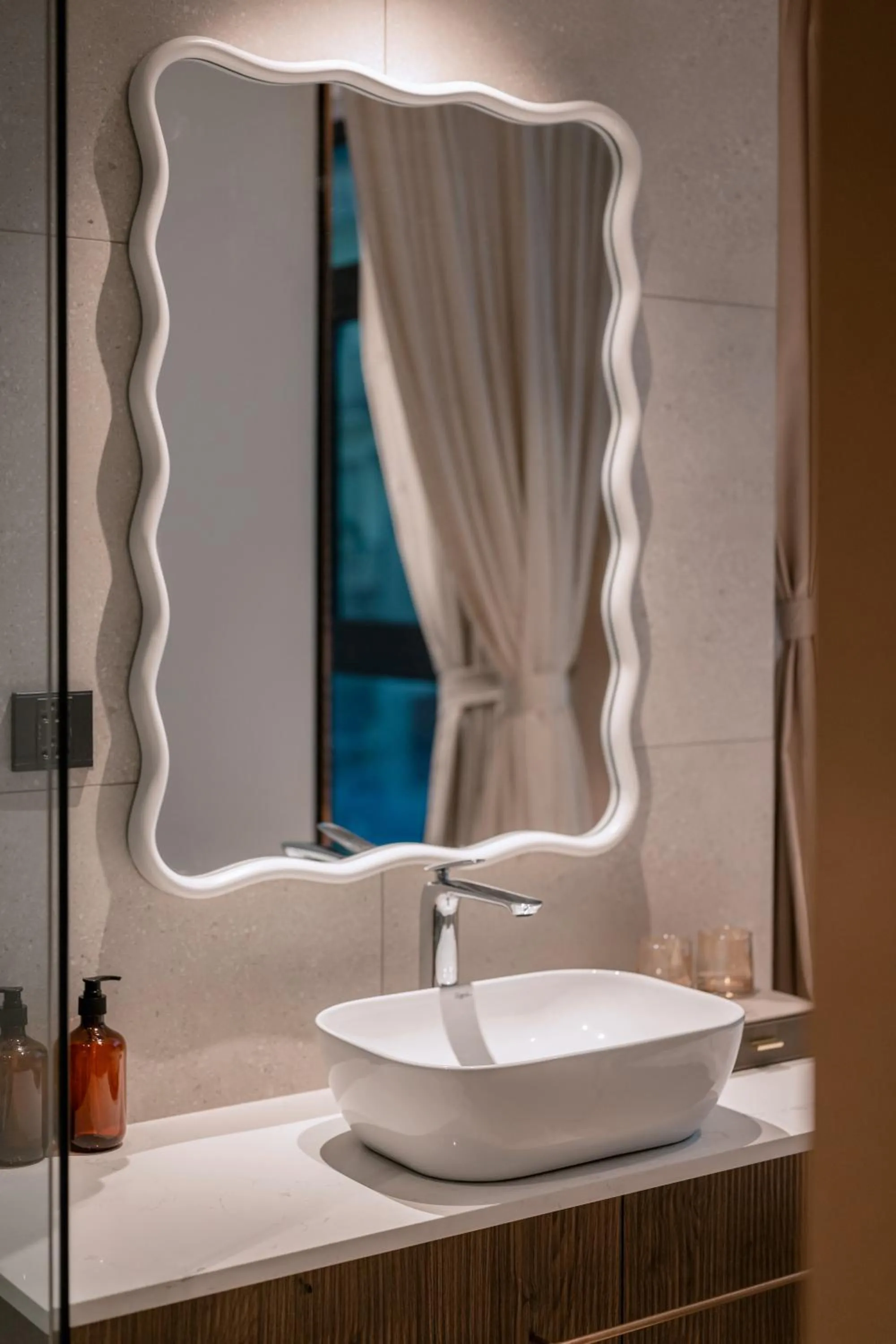 Deluxe Double Room in iRest Atelier Hanoi Apartment & Hotel