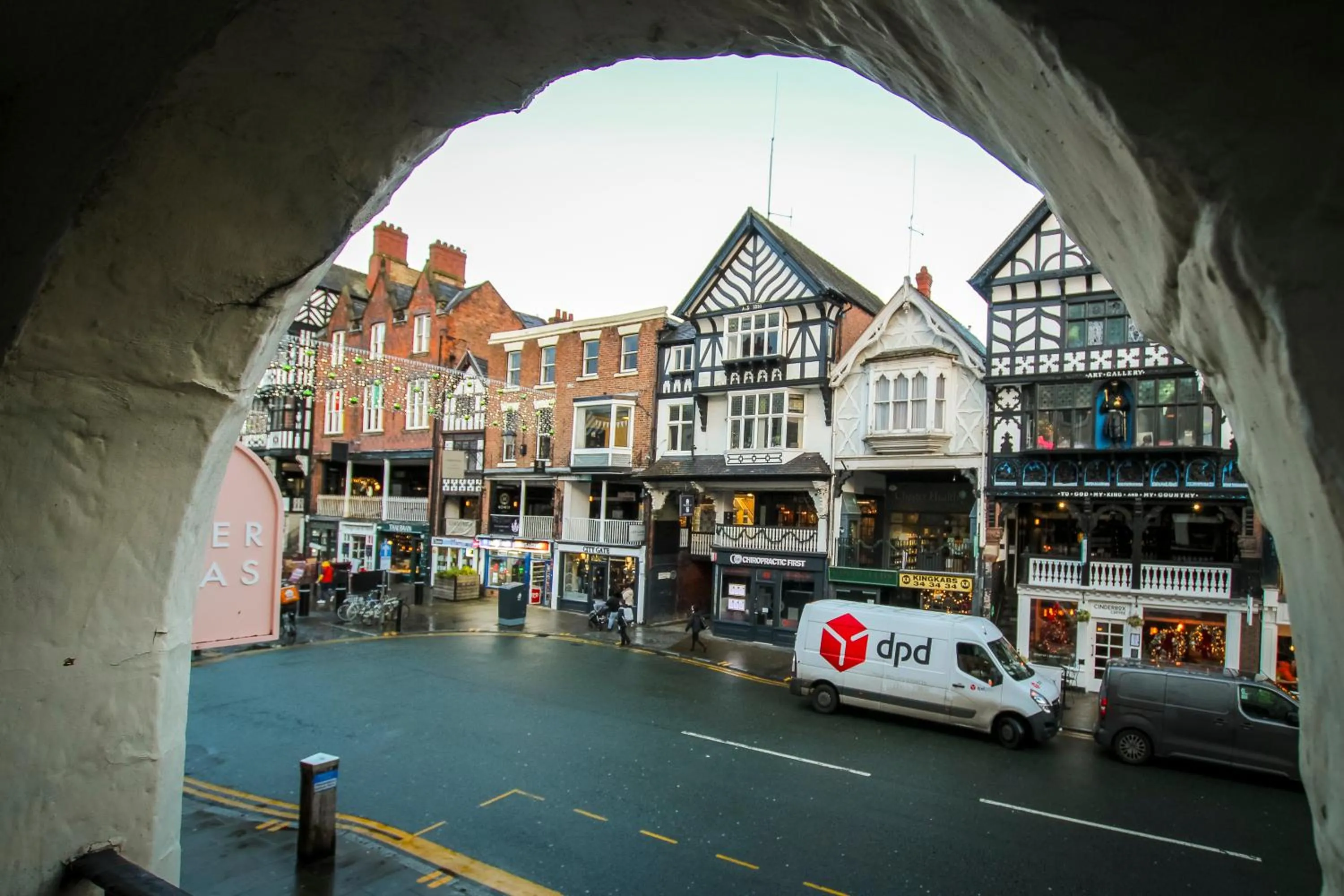WhiteGates Rows City Centre Apartment by Rework Accommodation