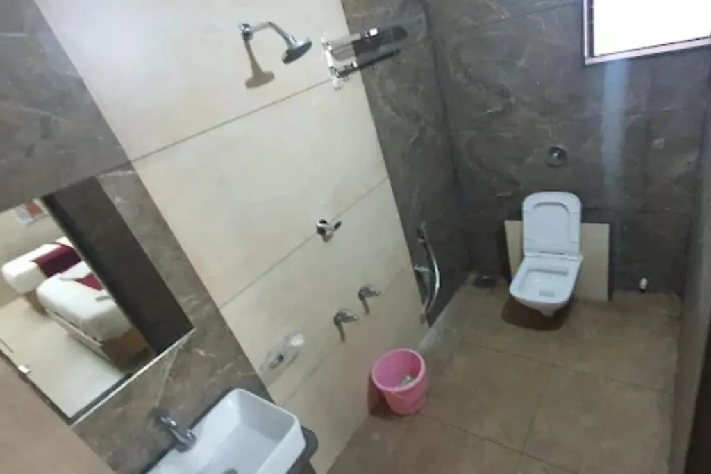 Bathroom in Hotel Shreenidhi Dwarka