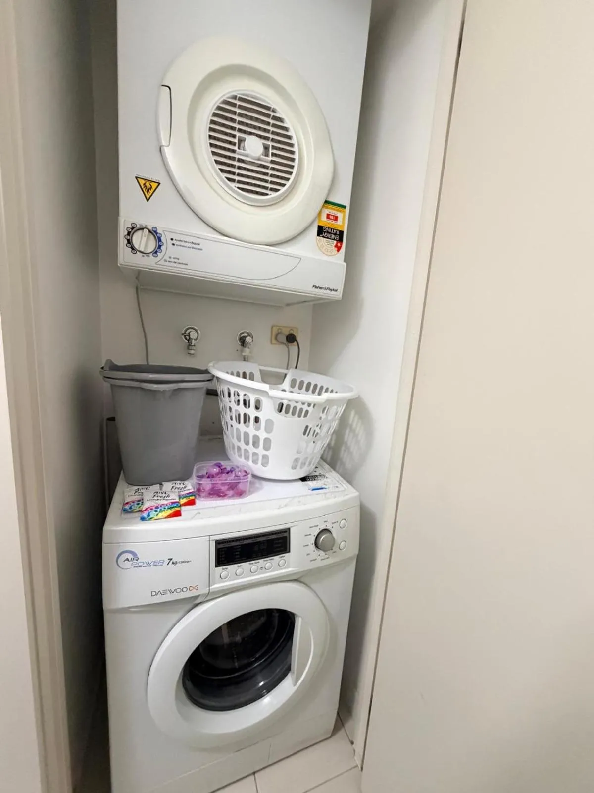 laundry in Readyset Apartments at Stadium South