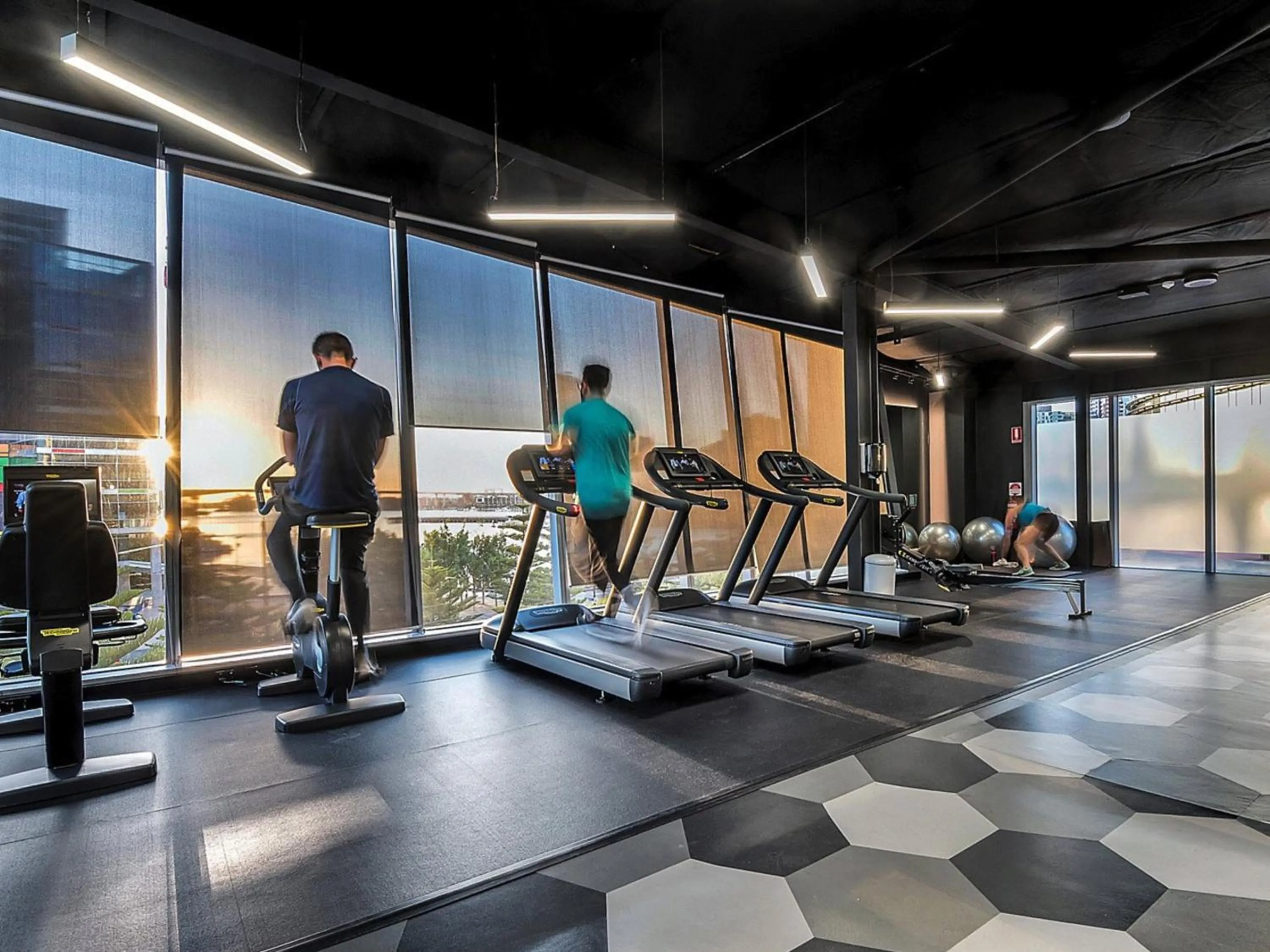 Fitness centre/facilities in Readyset Apartments at Stadium South