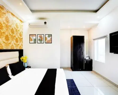 Deluxe Twin Room - single occupancy in Hotel Aroma Regency Deluxe Twin Room - single occupancy in Hotel Aroma Regency